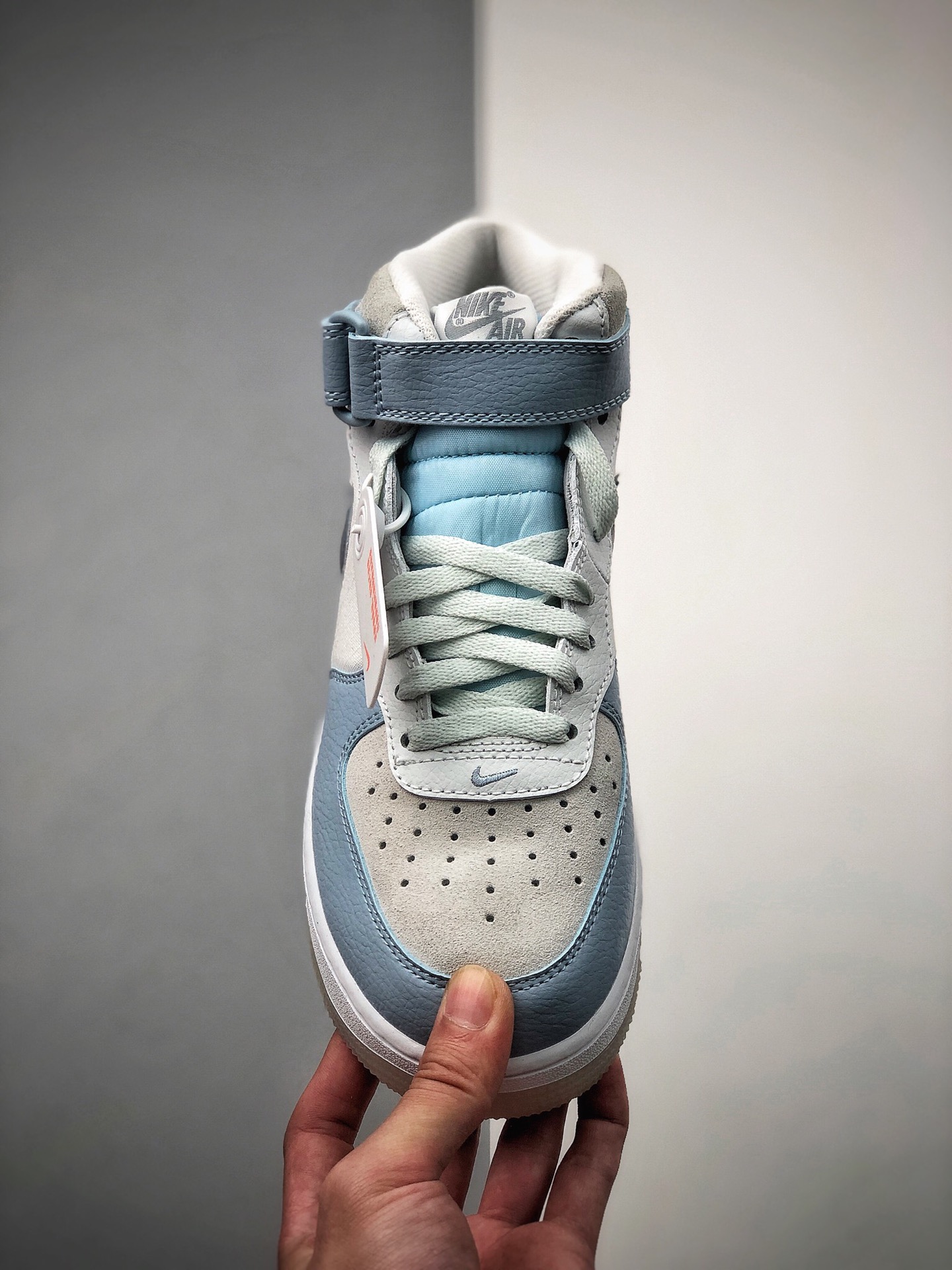 220 Nike 空军一号运动休闲板鞋 AO2425-500