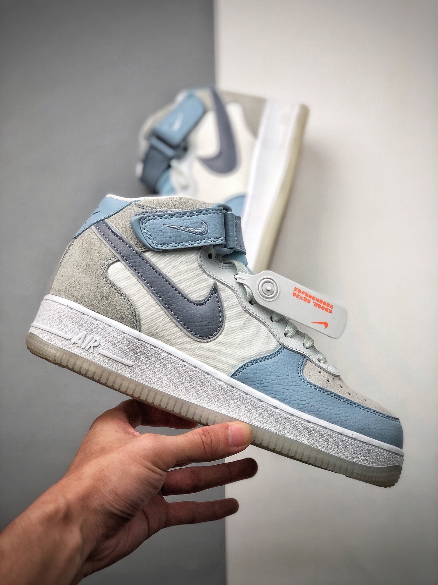 220 Nike 空军一号运动休闲板鞋 AO2425-500