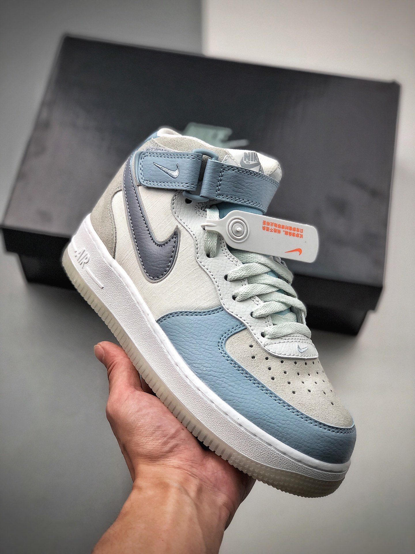 220 Nike 空军一号运动休闲板鞋 AO2425-500
