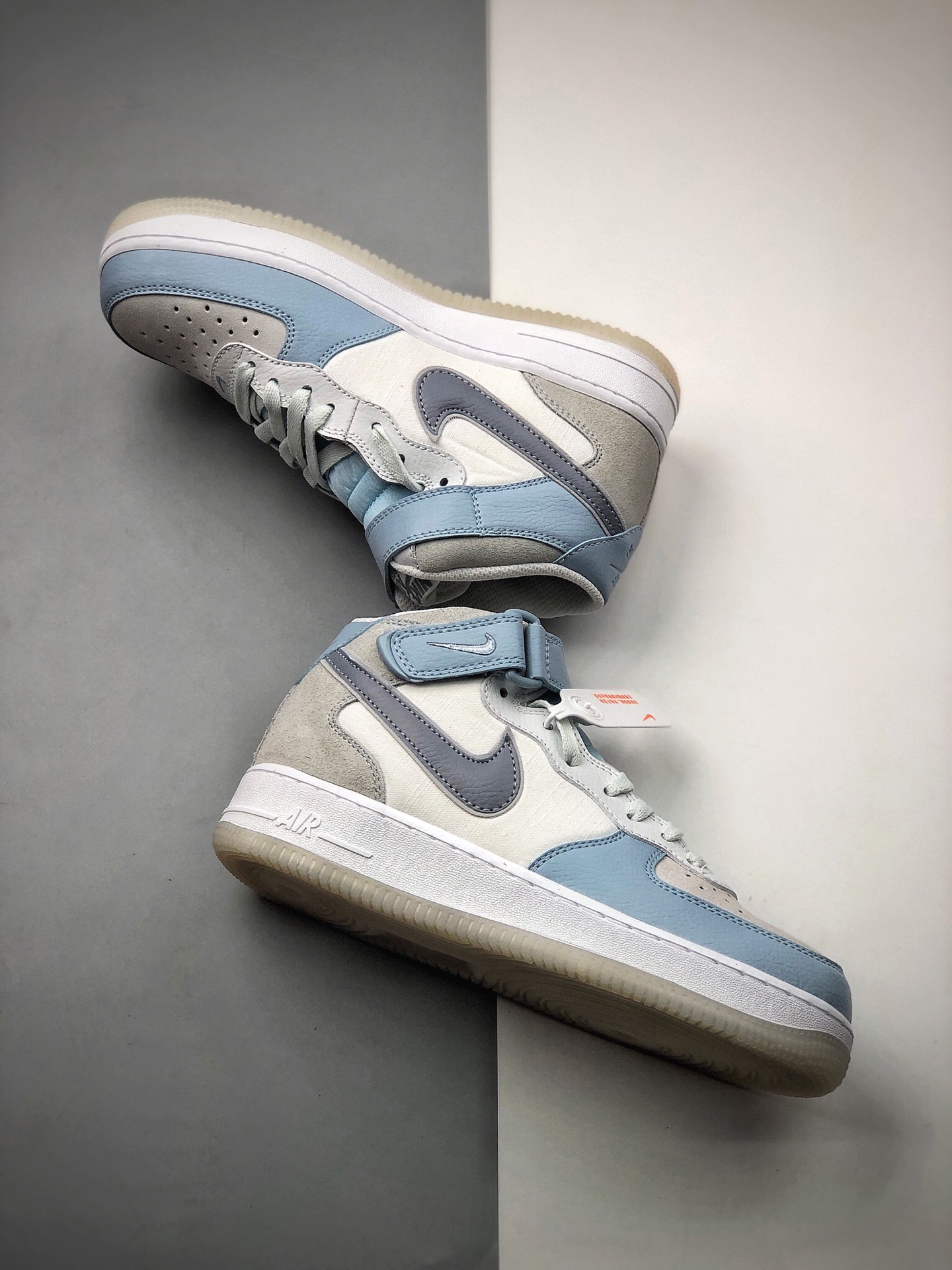 220 Nike 空军一号运动休闲板鞋 AO2425-500