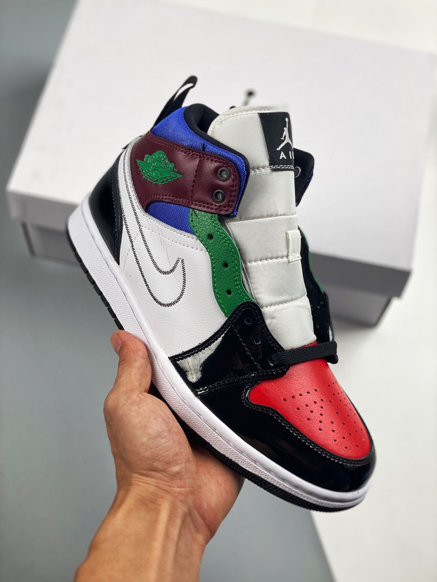 Air Jordan 1 Mid "Multicolor" con paneles de colores. La mejor versión actual del mercado, disponible próximamente. Tod…