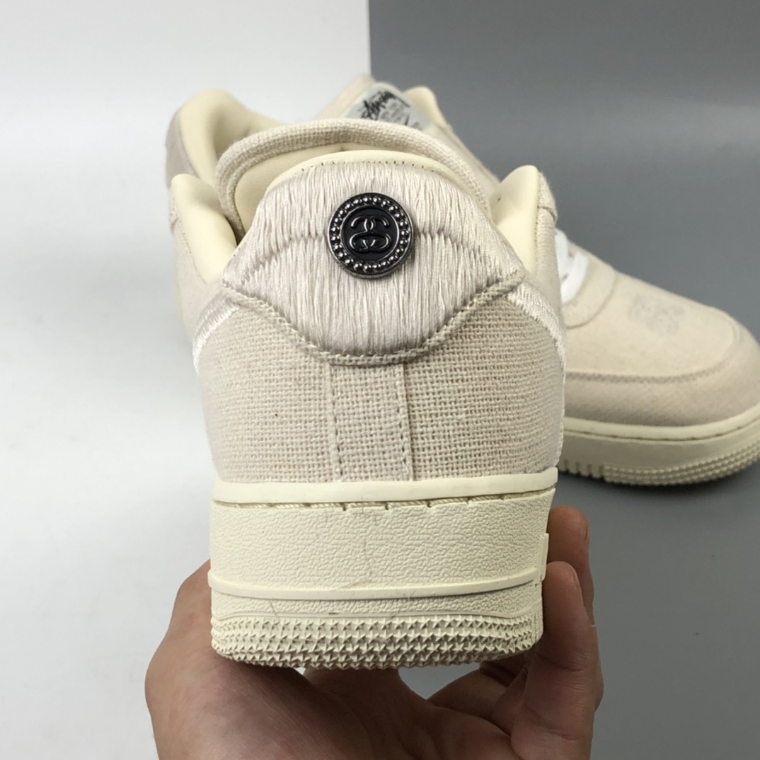 320 美国元祖街头潮牌Stussy斯图西 x Nike Air Force 1 '07 Low”Black Cool”空军低帮经典百搭休闲运动板鞋“奶黄白黑麻布电绣钩子”CZ9084-200