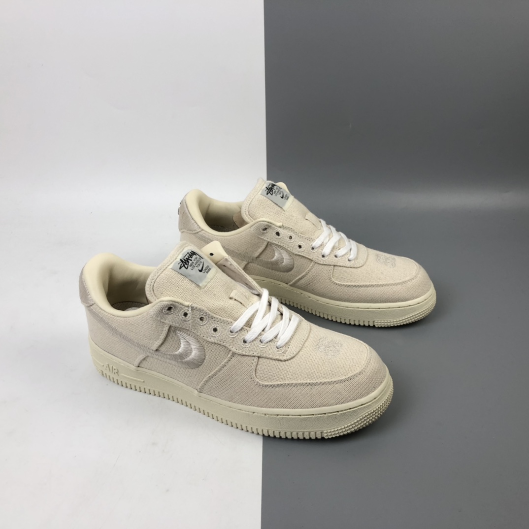 320 美国元祖街头潮牌Stussy斯图西 x Nike Air Force 1 '07 Low”Black Cool”空军低帮经典百搭休闲运动板鞋“奶黄白黑麻布电绣钩子”CZ9084-200