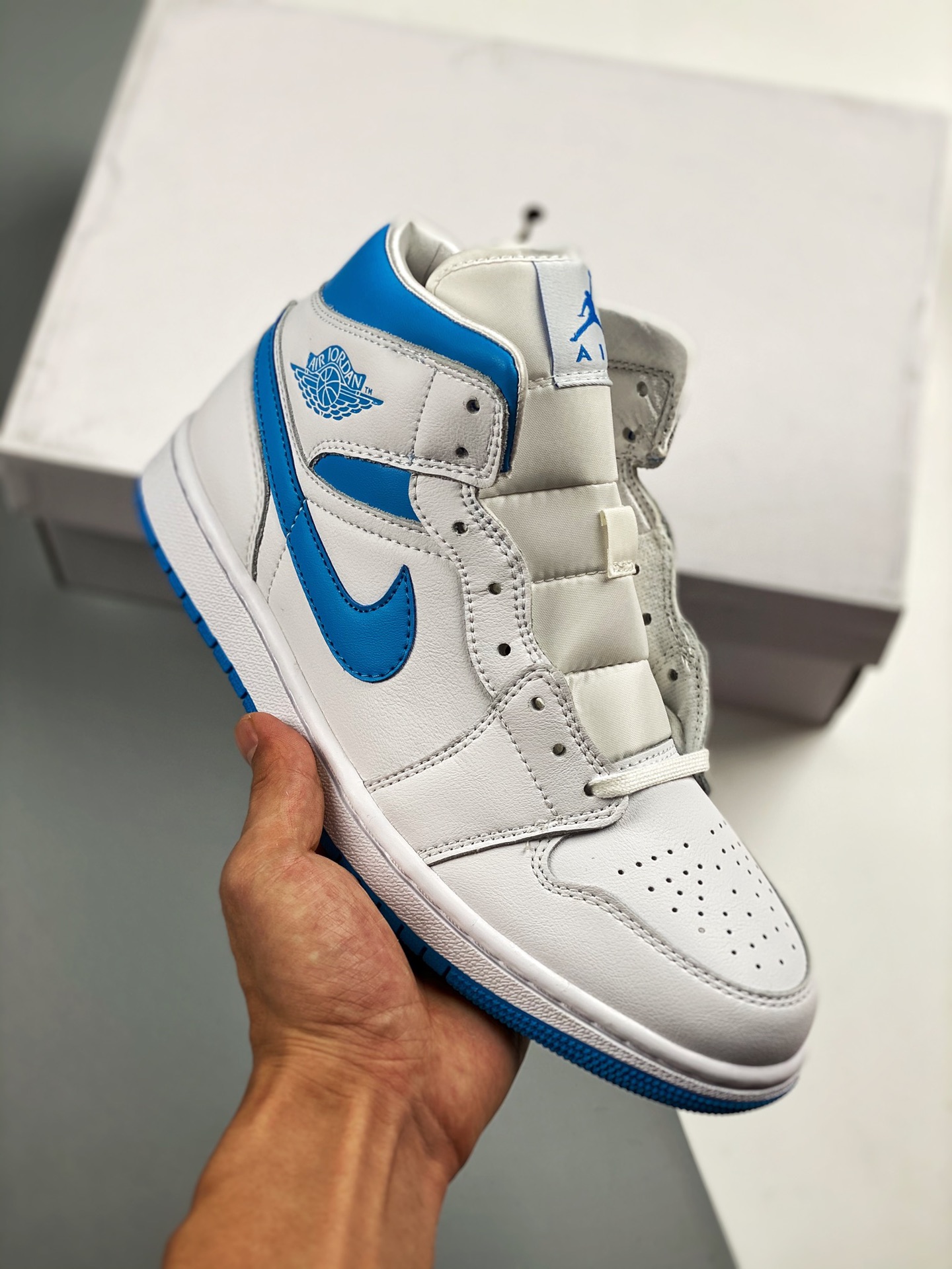 Nivel de zapatos desnudos originales, el producto de la más alta artesanía en el mercado 💯 Air Jordan 1 Mid North Caro…
