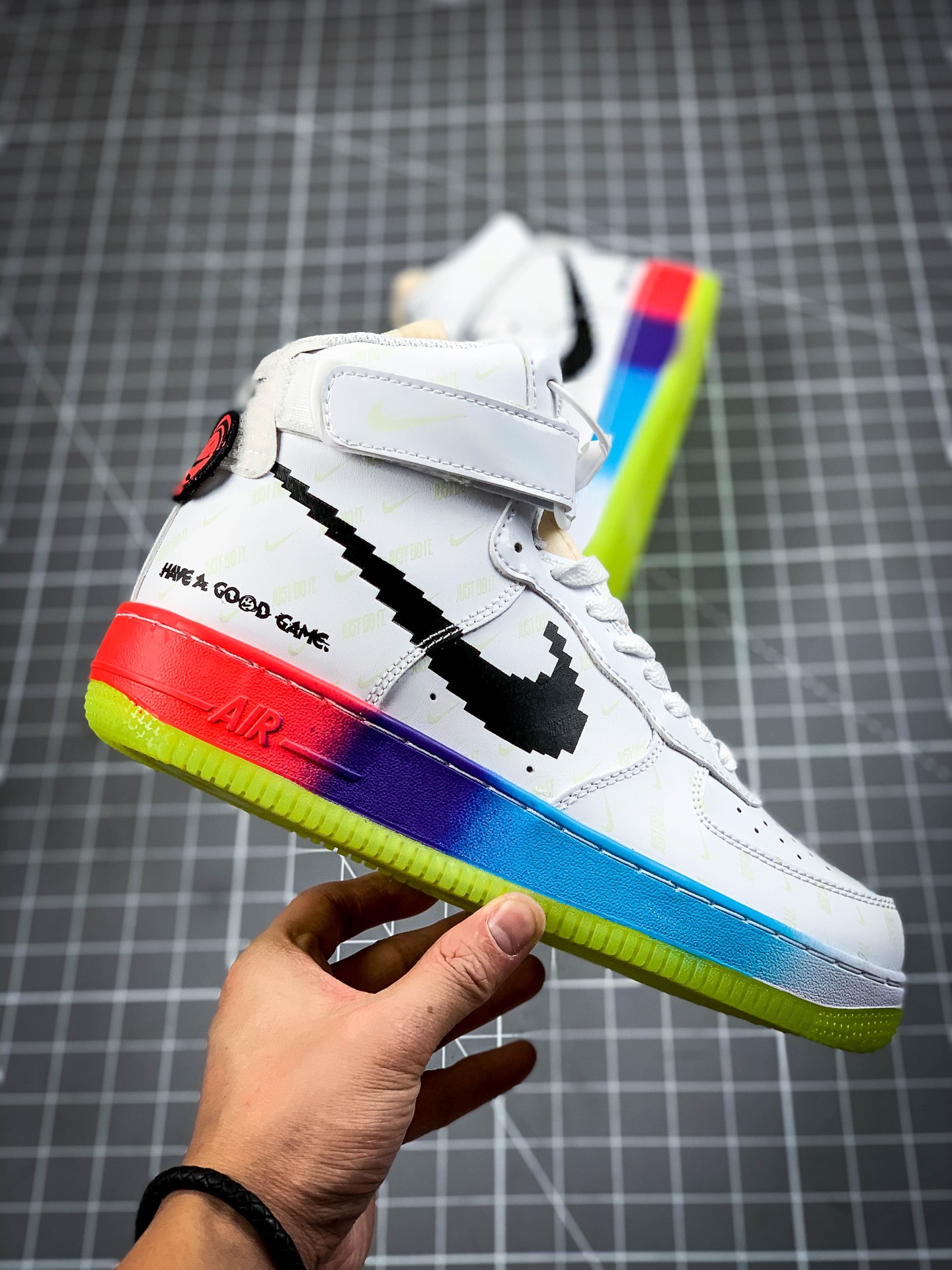 240 OFF White x Nike Air Force 1'07 Vntg Suede Mix 联名款电玩雄英联盟皮肤夜光高休帮闲板鞋  DC2112-192