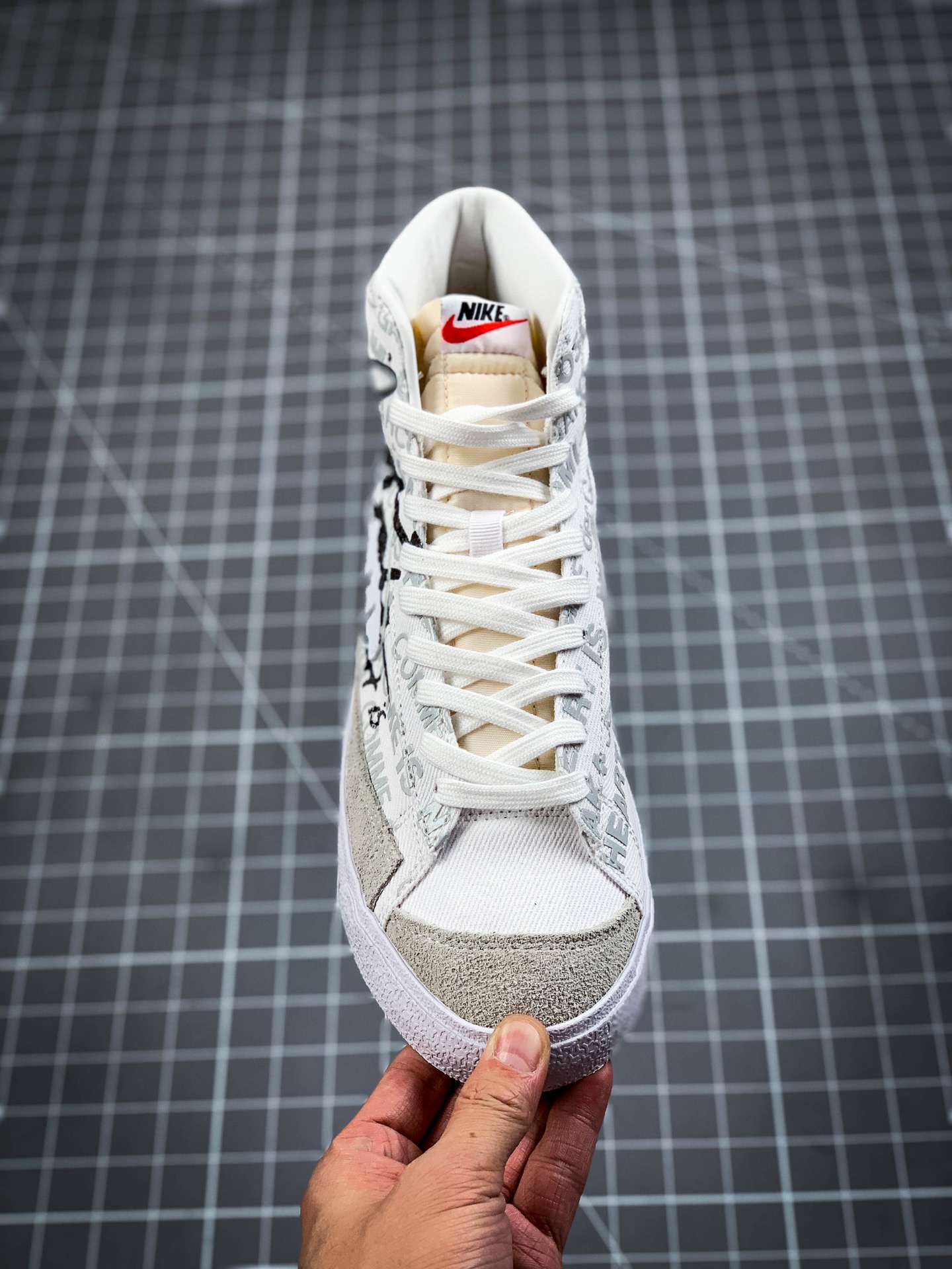 200 真硫化版本Comme des Garcons x Naomi Osaka x Nike Blazer Mid 三方联名DA5383-100