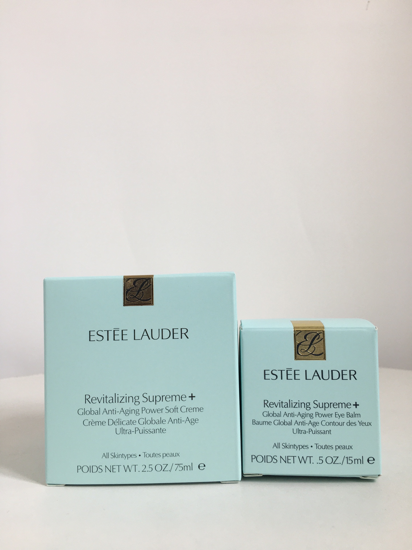 💰 85雅诗兰黛智妍面霜75ml+智妍眼霜15ml套盒
有抗老需求的强烈推荐使用这套 现在面霜单买一瓶都很难，这个套装真心值得入手
智妍眼霜功效：淡化眼周细纹，淡化黑眼圈，改善眼周肌肤暗沉。主打成分抗老淡细纹，黄金成分延展性好，触感丝滑，乳霜质地，添加了透明质酸等保湿因子，被称为&ldquo;万能眼霜&rdquo;。

 雅诗兰黛多效智妍面霜75ml，黄金高效抗衰老面霜，2012年获"法国销量第一面霜"称号🏆强化保湿抗氧化，除皱去细纹，适合偏轻熟肌肤，活肤抗衰跟ANR一样，不分年龄层，属于适合长期使用的深度型保养品！高效活肤抗衰老，高性能技术预测，感应每一个需要的皮肤。它有助于明显减少皮肤老化与新技术的多种迹象：皱纹，松弛，暗哑和脱水！