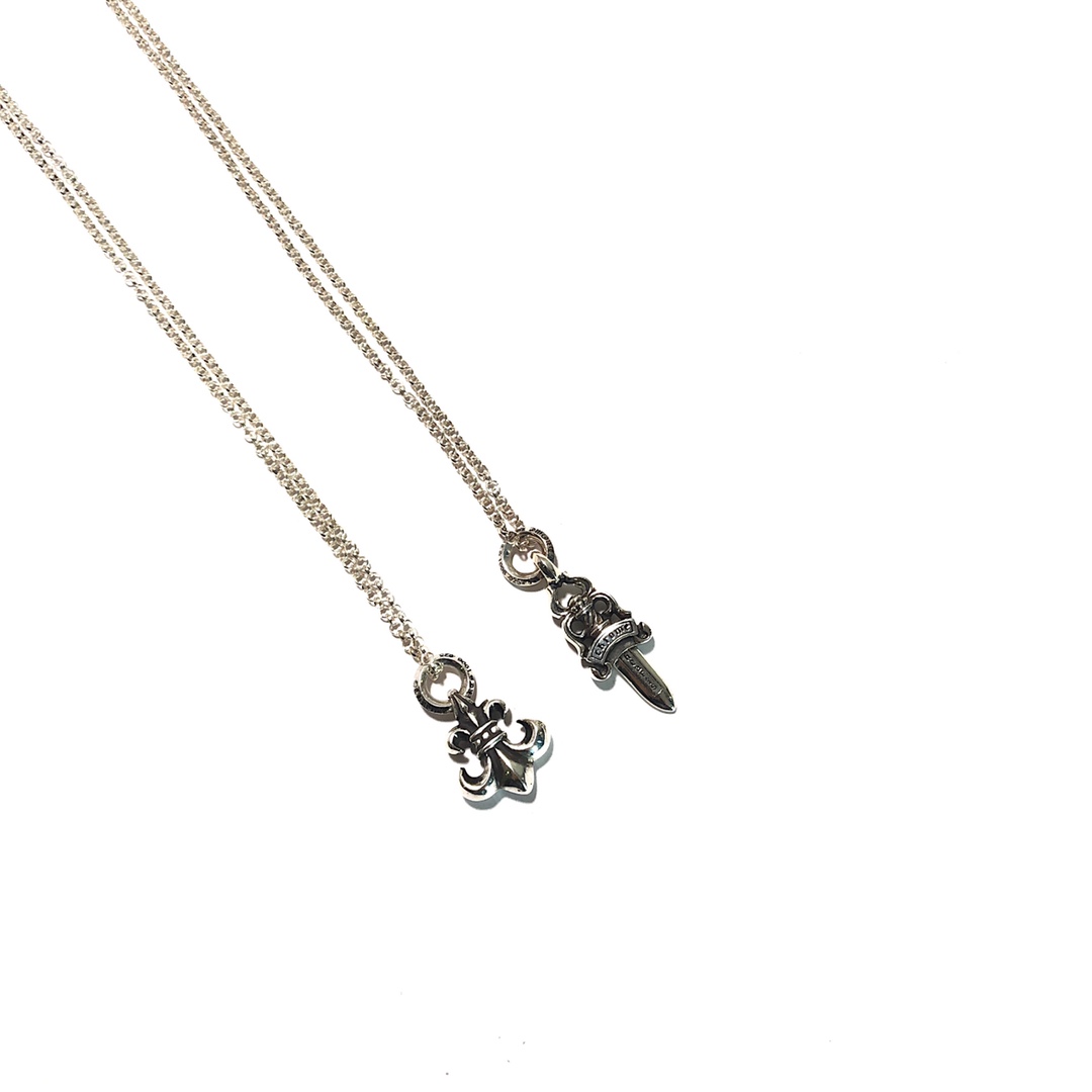 Chrome Hearts 𝐂𝐡𝐫𝐨𝐦𝐞 𝐡𝐞𝐚𝐫𝐭𝐬 克罗心 字母环童军花/宝剑项链
