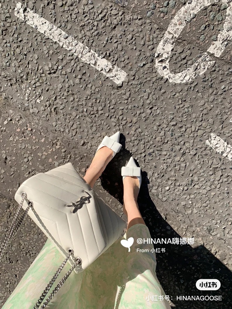 YSL LOULOU 23CM Y型绗缝链条包 494699白色/银扣