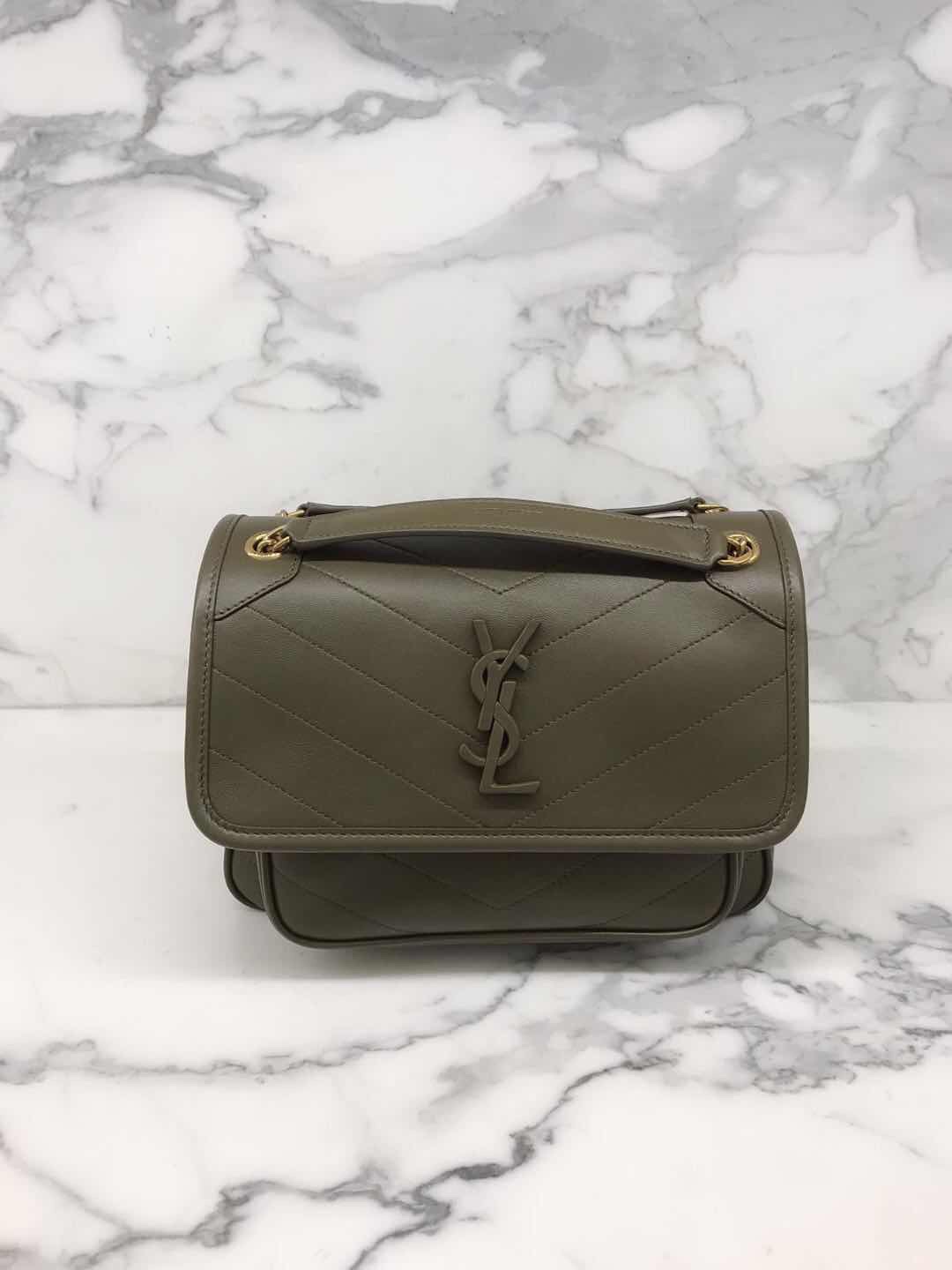 Saint laurent Ysl 𝑵𝒊𝒌𝒊 𝑳𝒂𝒎𝒃 22CM 小羊皮邮差包 533037/橄榄绿