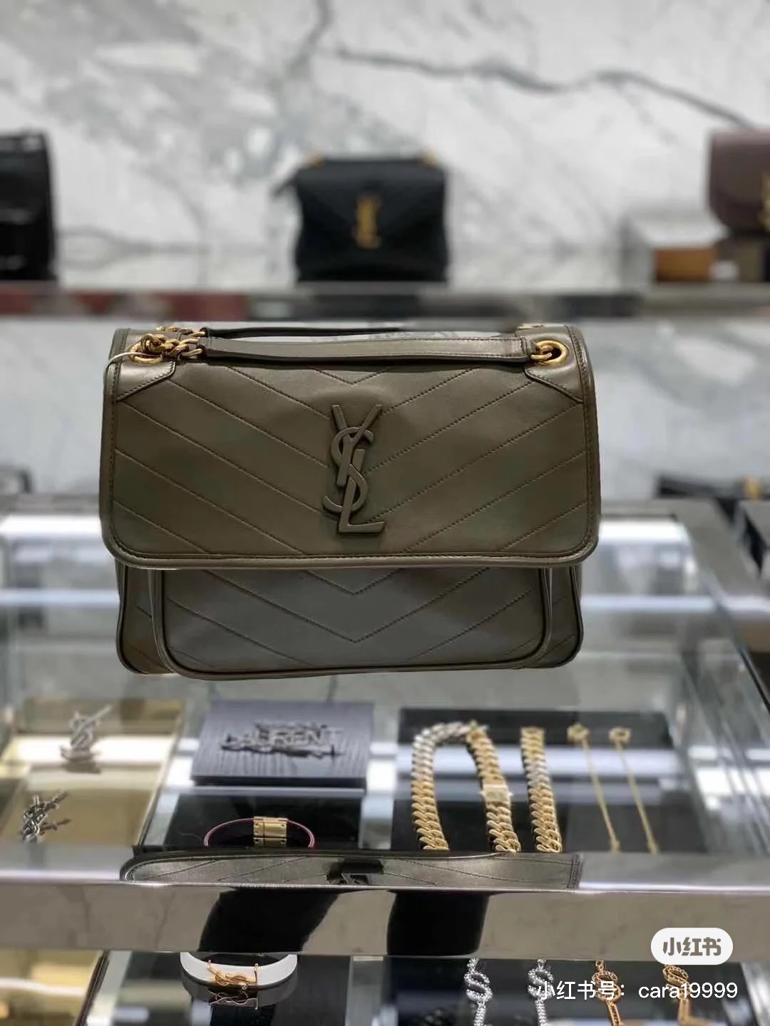 Saint laurent Ysl 𝑵𝒊𝒌𝒊 𝑳𝒂𝒎𝒃 28CM 小羊皮邮差包 498894/橄榄绿