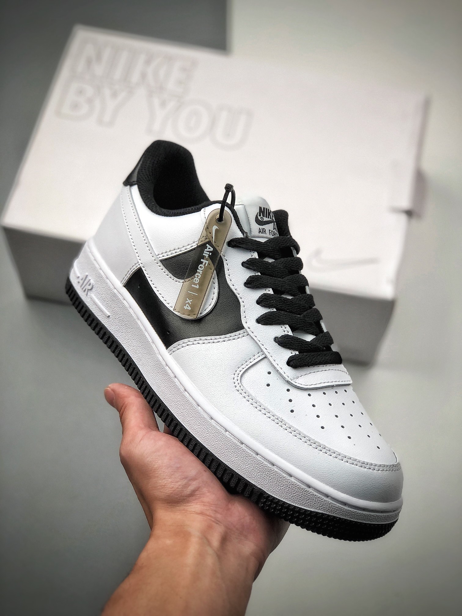 Nike 空军一号运动休闲板鞋 货号：CV1699-102 尺码：36 36.5 37.5 38 38.5 39 40 40.5 41 42 42.5 43 44 44.5 45