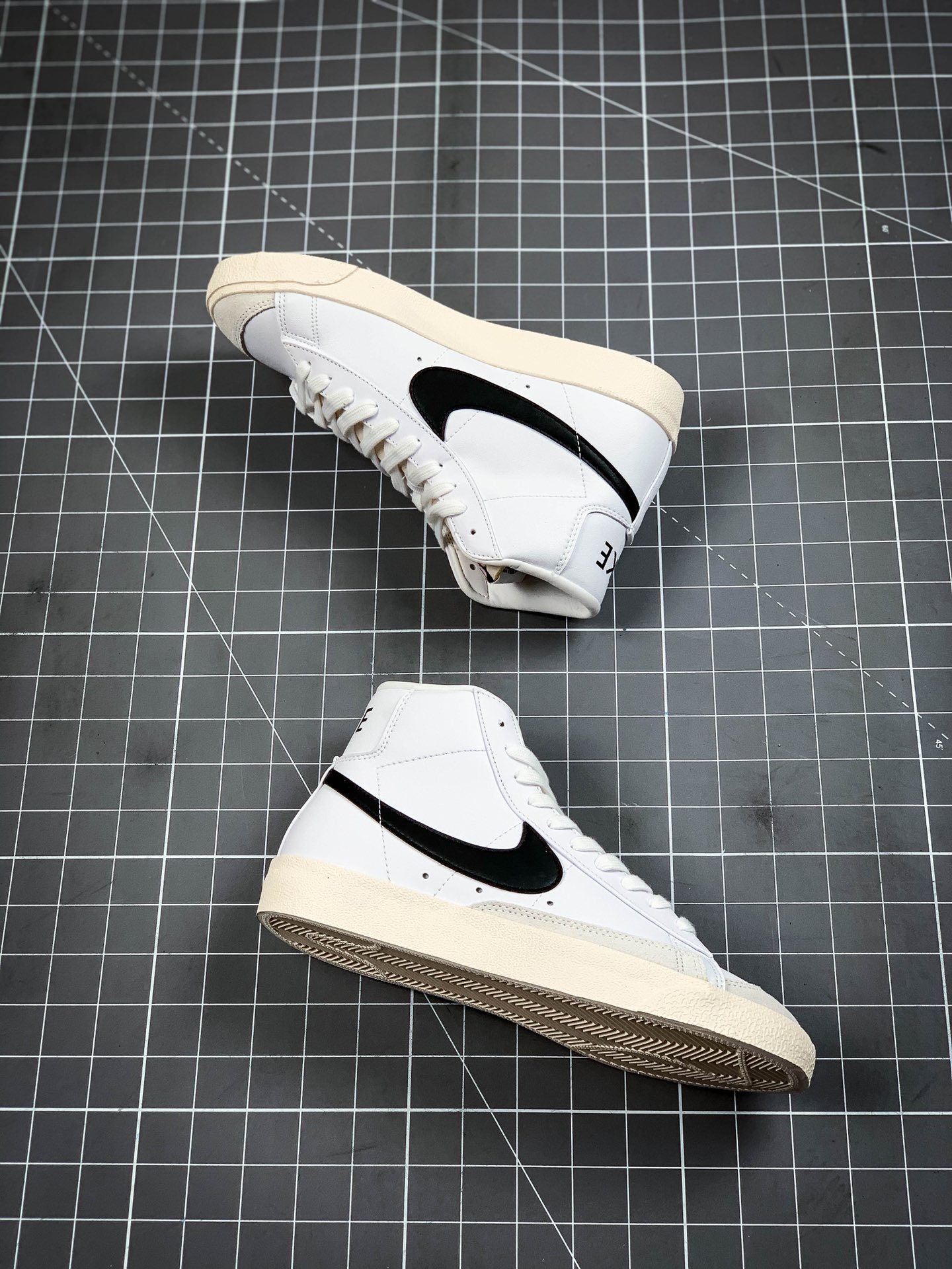 150  真硫化版本 Nike Blazer Mid '1977 Vintage 白黑 真硫化