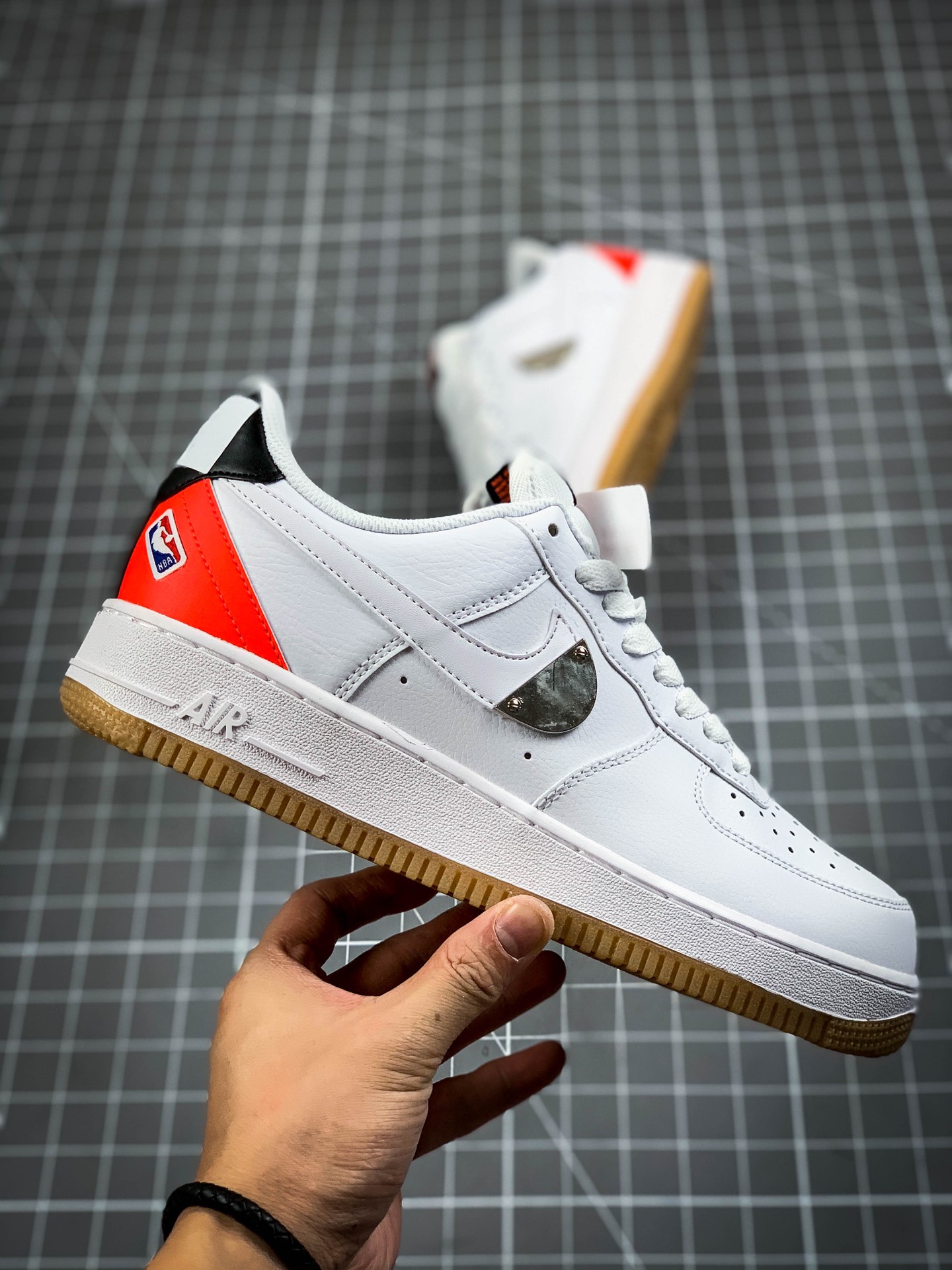 200 原装级别 耐克/NIKE AIR FORCE 1  LOW RELEASING WITH ACG VIBES “NBA联名”款空军一号CT2298-101