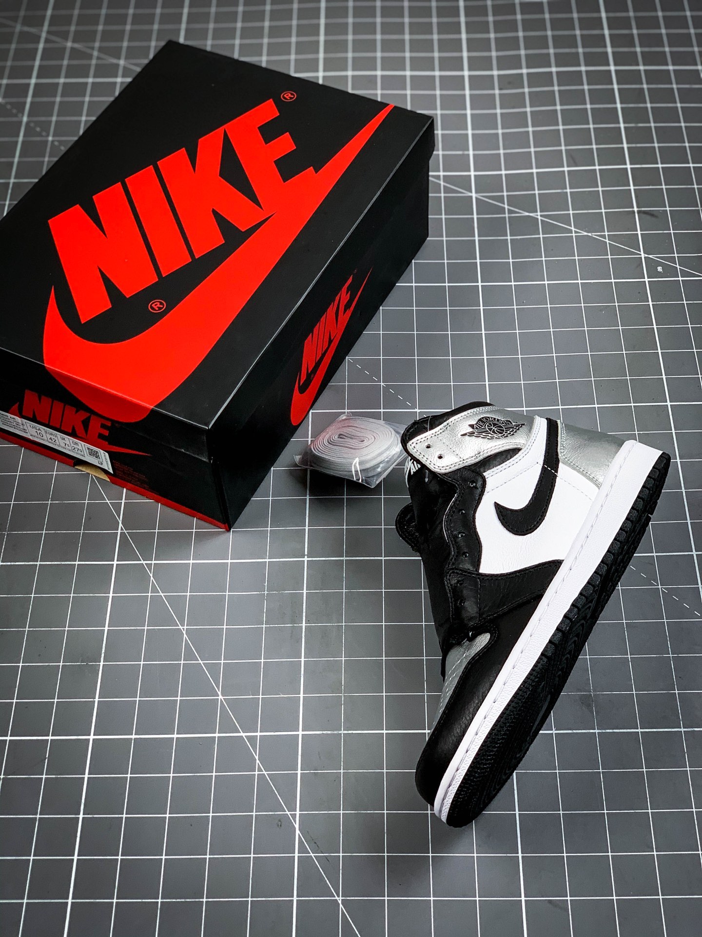 450 Air Jordan 1 High OG ” Metallic Silver ” 黑银 CD0461-001