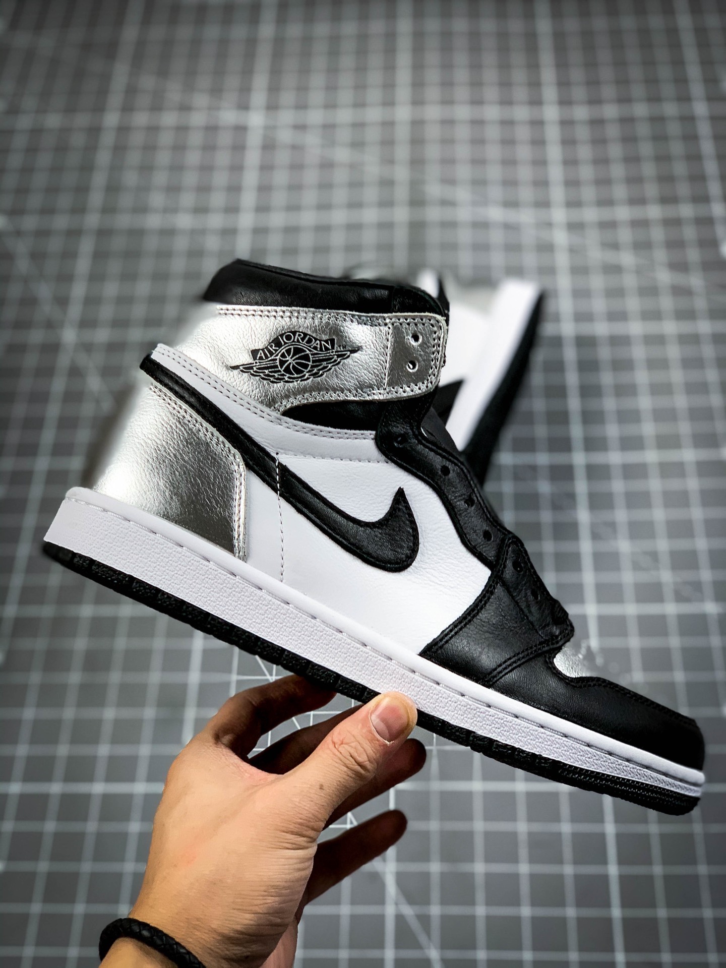 450 Air Jordan 1 High OG ” Metallic Silver ” 黑银 CD0461-001