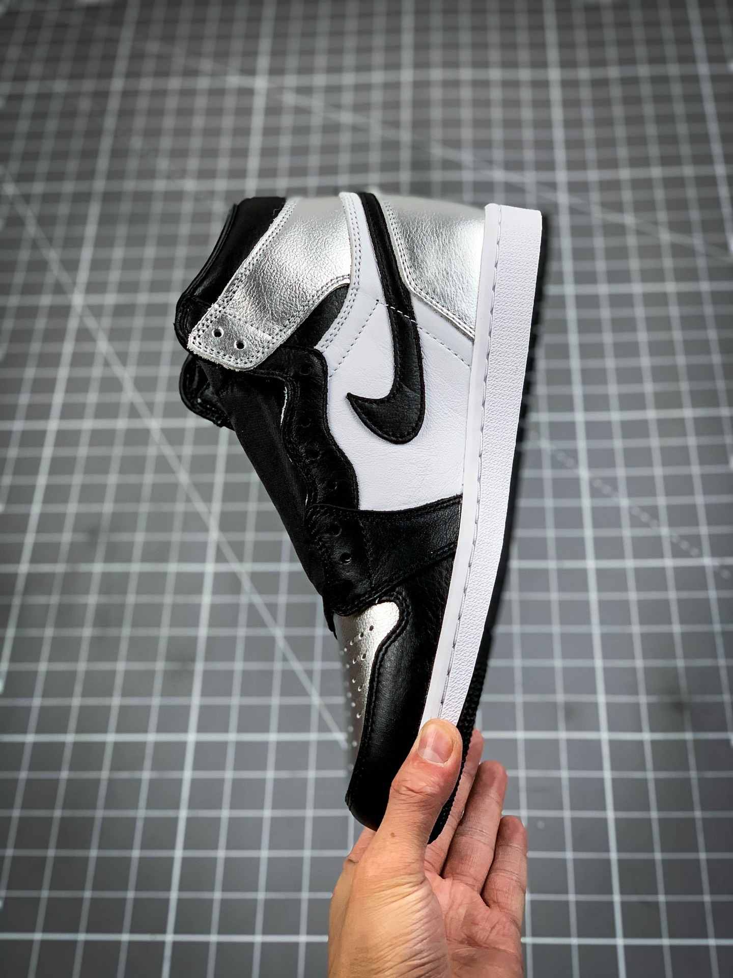 450 Air Jordan 1 High OG ” Metallic Silver ” 黑银 CD0461-001