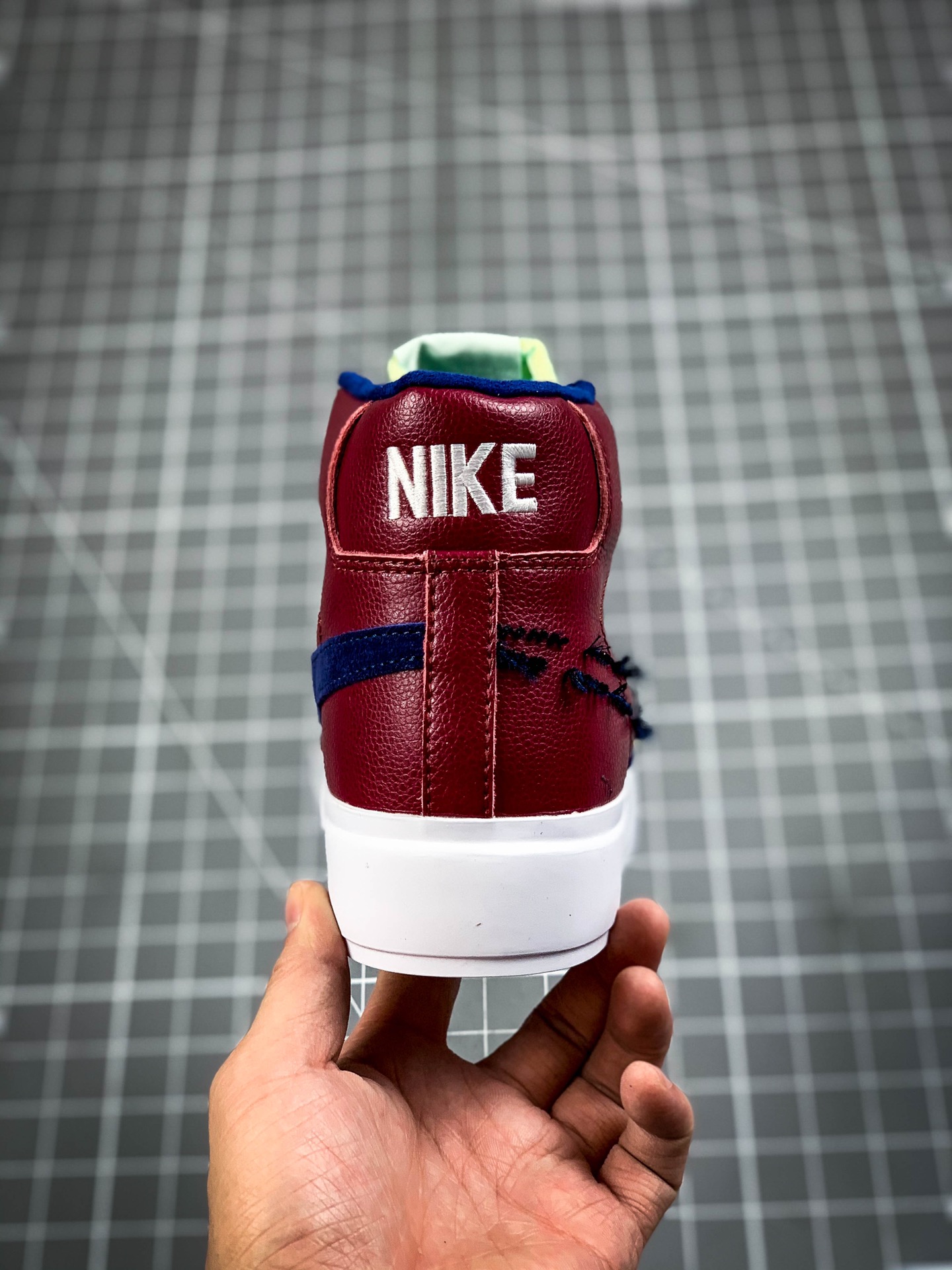 240 Nike SB Blazer Mid Edge “Team Red” 解构拆钩补丁风开拓者高帮 DA2189-600