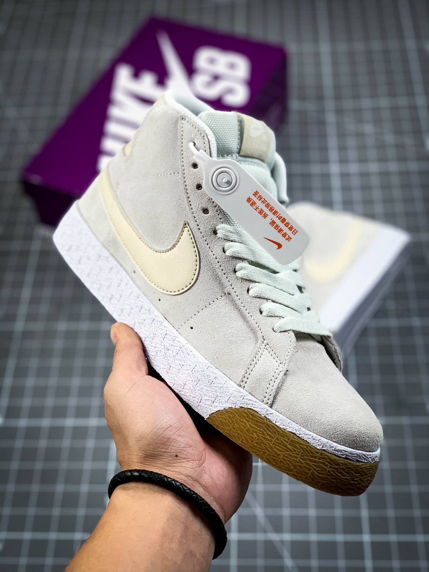 180 公司级#耐克Nike Blazer Mid 灰白/红白 开拓者系列 864349-005