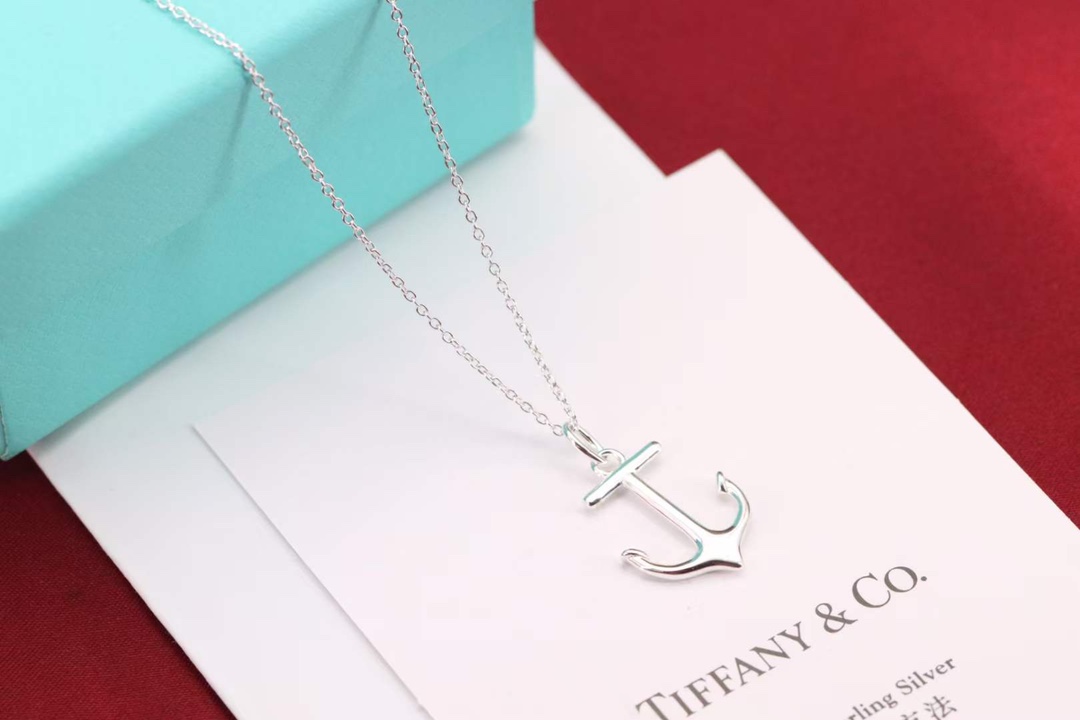 Tiffany & Co. 1⃣ Tiffany&Co. 纯银 爱心Love项链