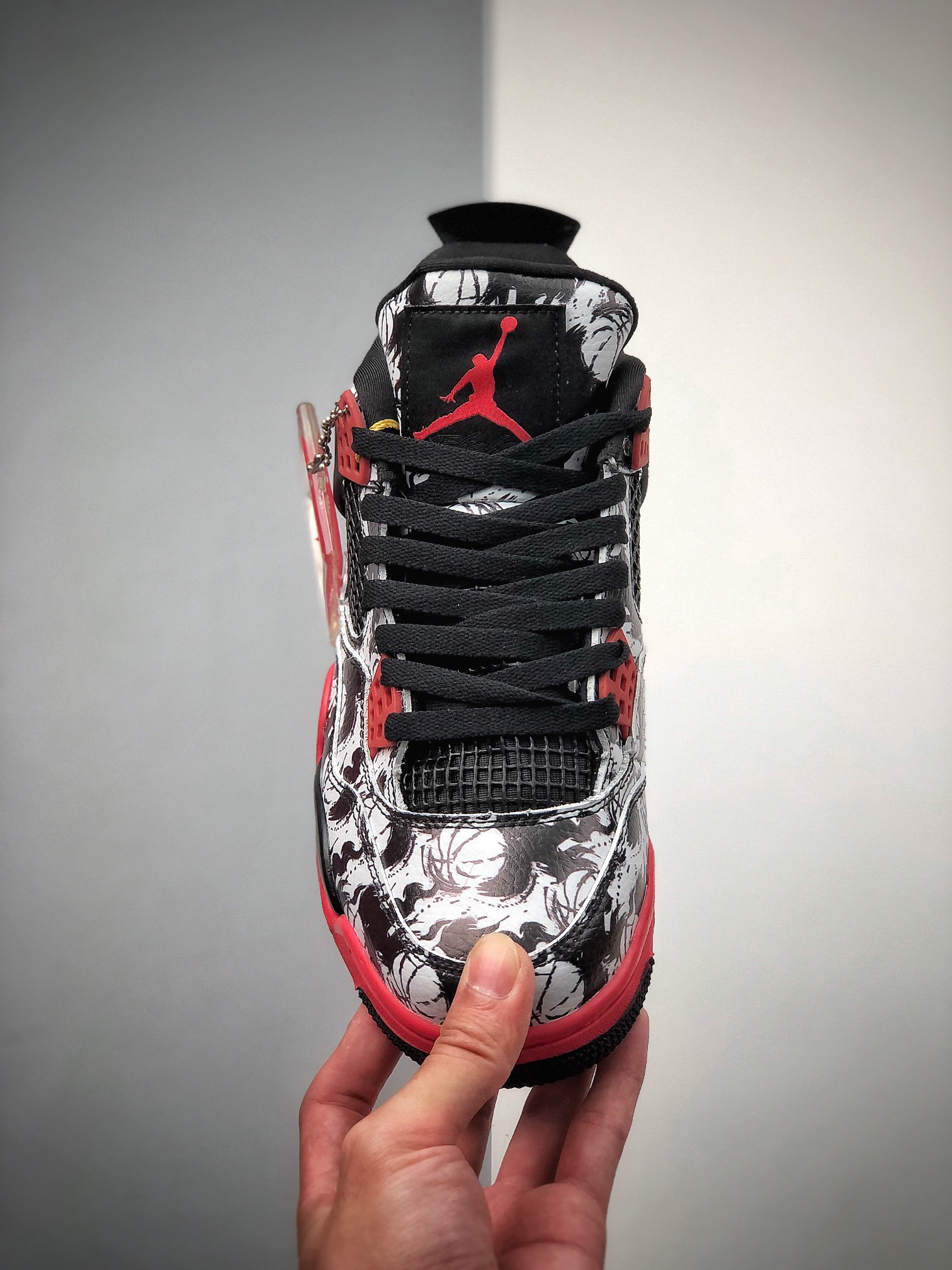 200  Air Jordan 4 Retro SBGLOY Tattoo 黑白涂鸦 AJ4 乔丹4代 aj4 乔4 BQ0897-006