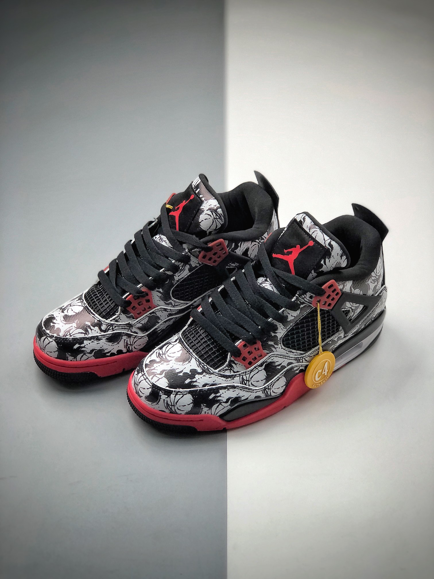 200  Air Jordan 4 Retro SBGLOY Tattoo 黑白涂鸦 AJ4 乔丹4代 aj4 乔4 BQ0897-006