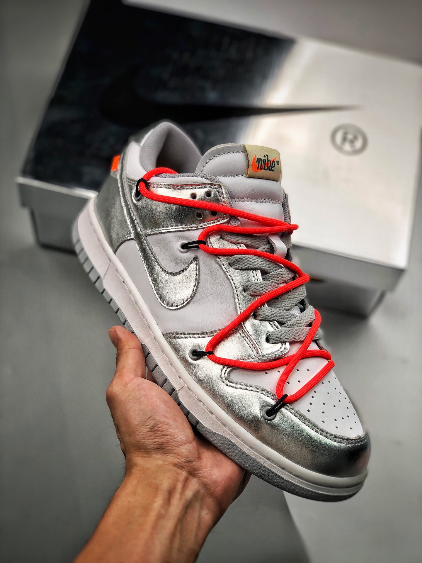 Off-White x SB Dunk OW colaboración color plateado electroplateado, fotos reales del lanzamiento inicial, cordones, eti…