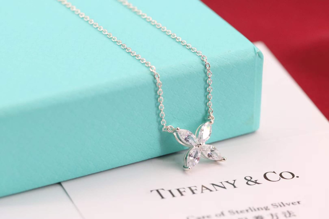 Tiffany & Co. Tiffany&Co. Victoria系列 四叶草项链