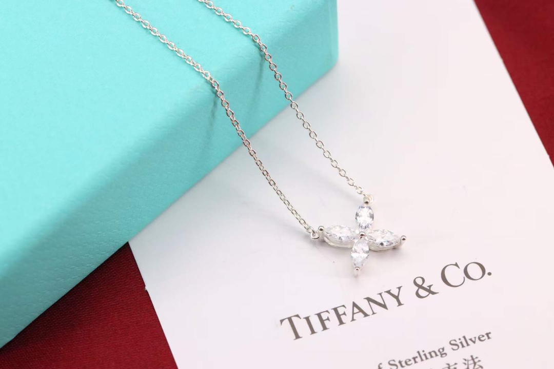 Tiffany & Co. Tiffany&Co. Victoria系列 四叶草项链