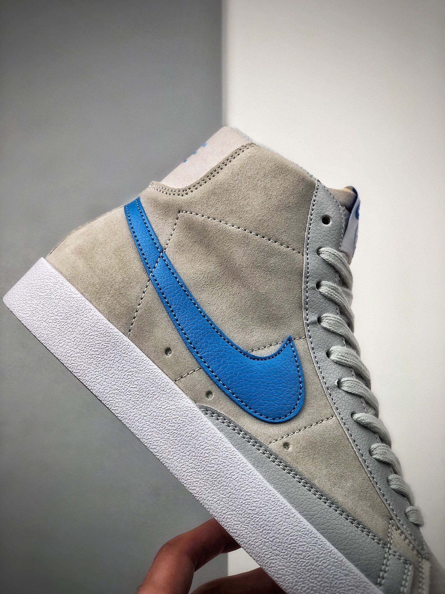 180  公司级 Nike Blazer Mid '77 开拓者高帮百搭休闲板鞋CV8927-001