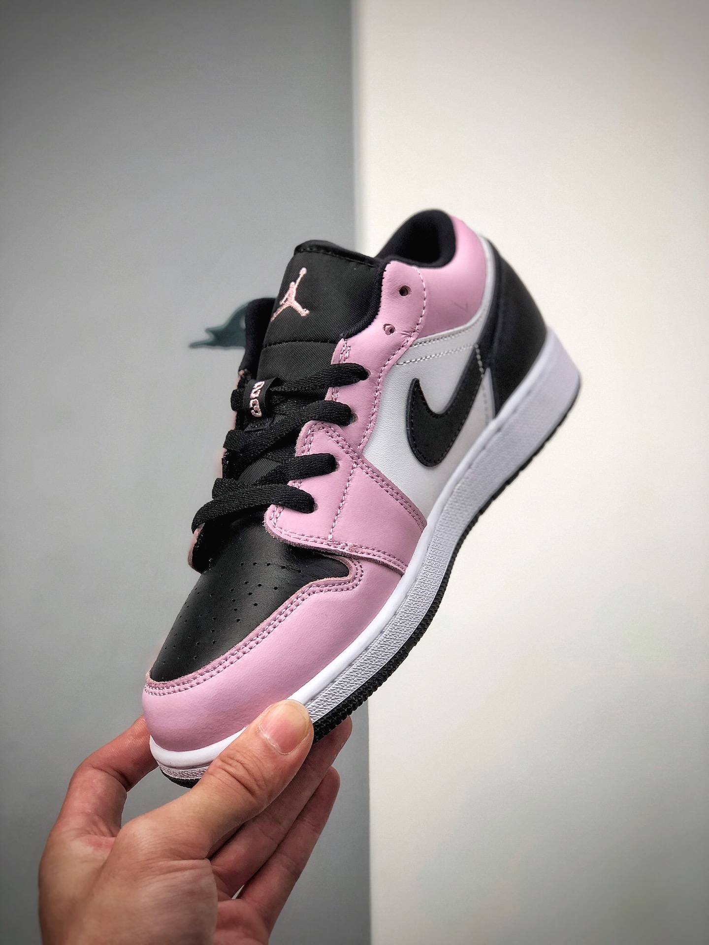 200   Air Jordan 1 Low GS “Light Arctic Pink”粉白熊猫鞋554723-601