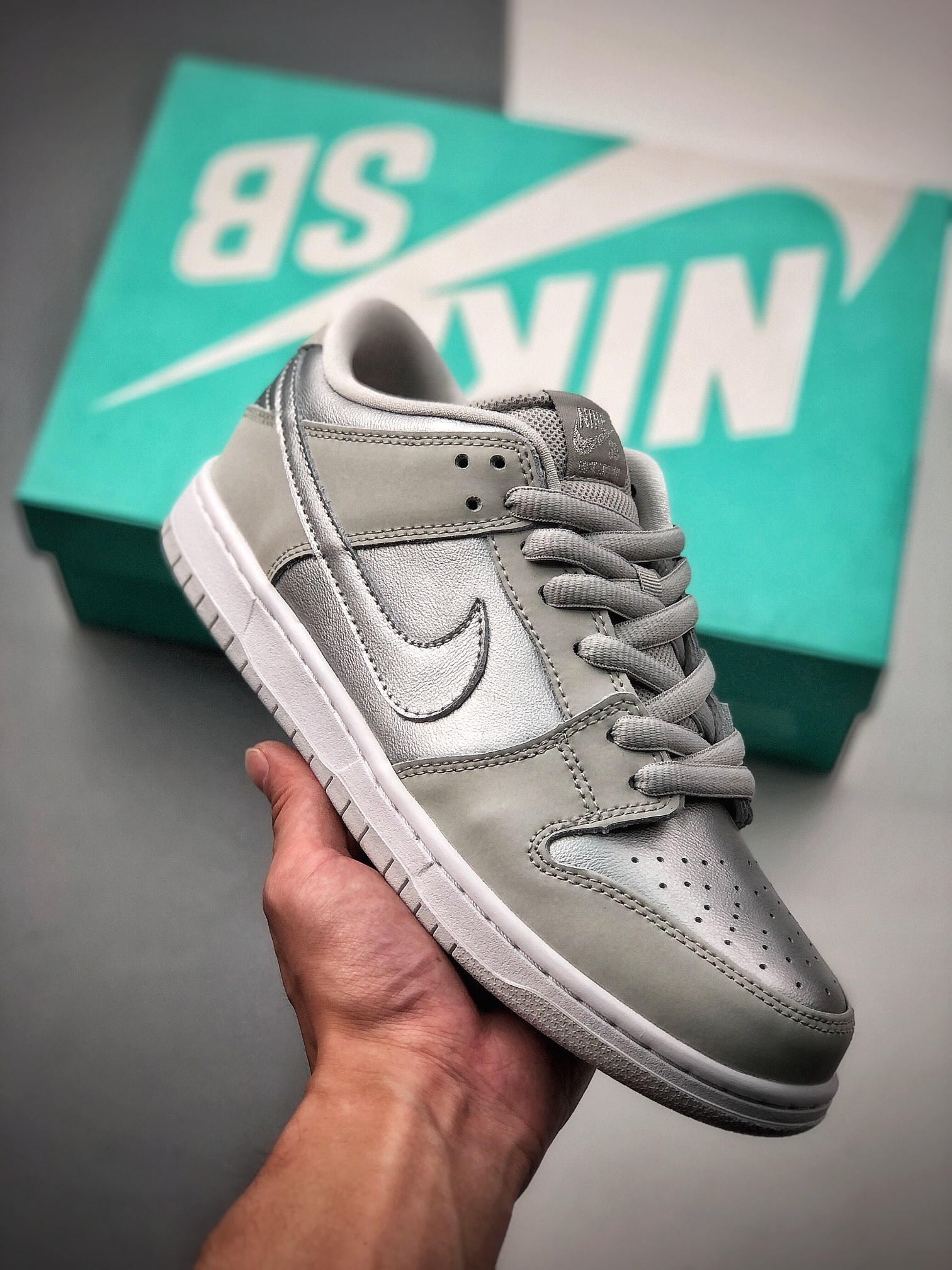 NIKE SB ZOOM DUNK LOW PRO Style code: 854866-029 Sizes: 39-45 (with half sizes)