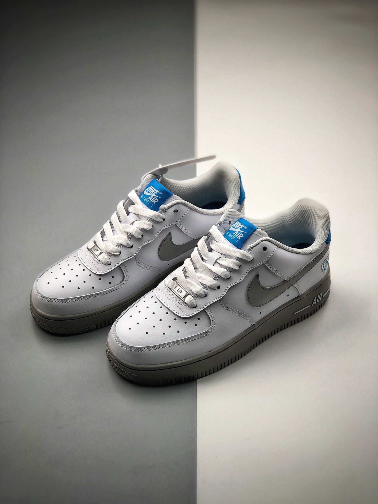 200 Nike 空军一号运动休闲板鞋  CK5433-200
