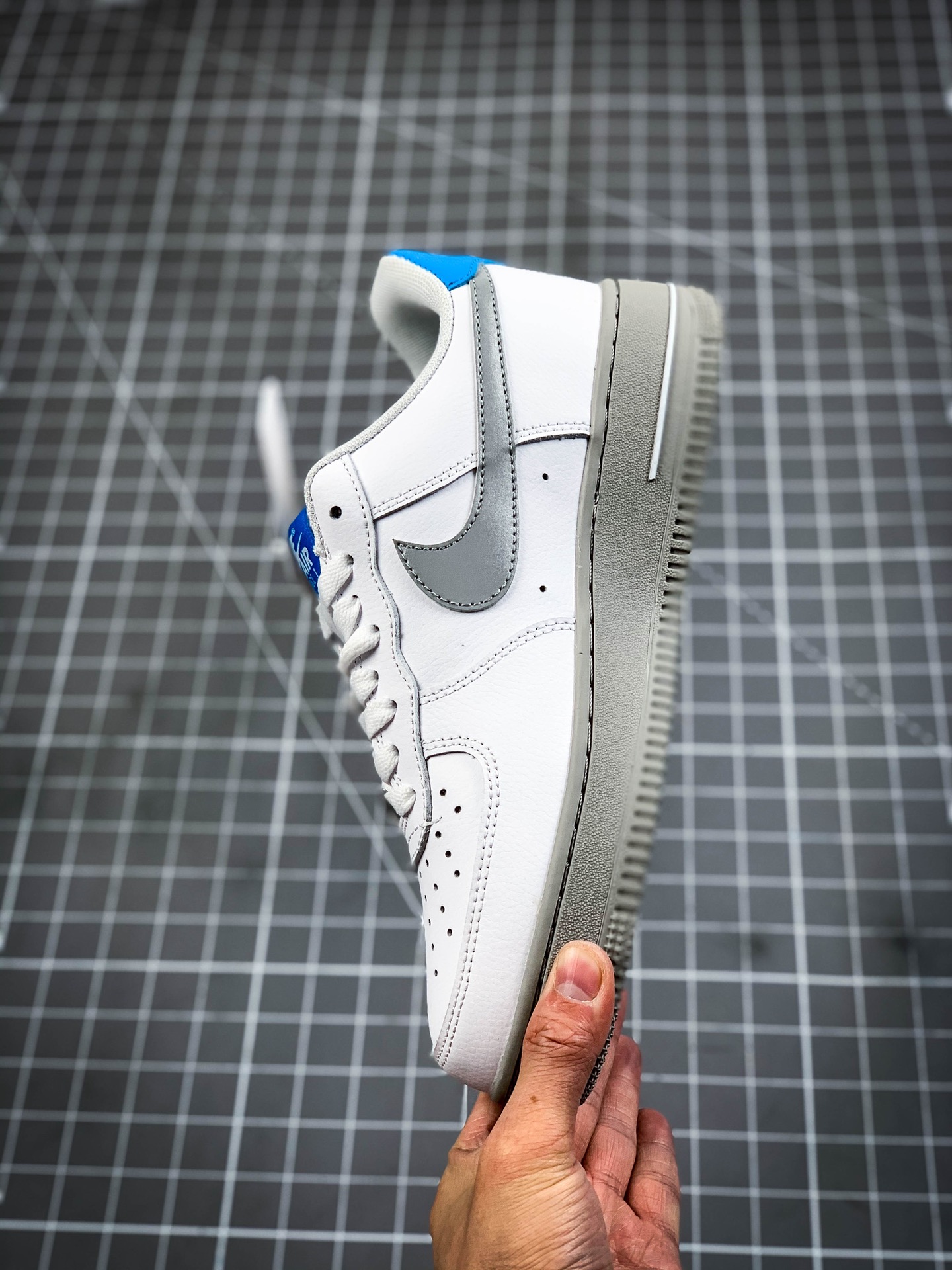 200 NBA名宿飞人卡特个人PE 公司级 Nike Air Force 1 Low 白湖蓝 配色 空军一号CK5433-200