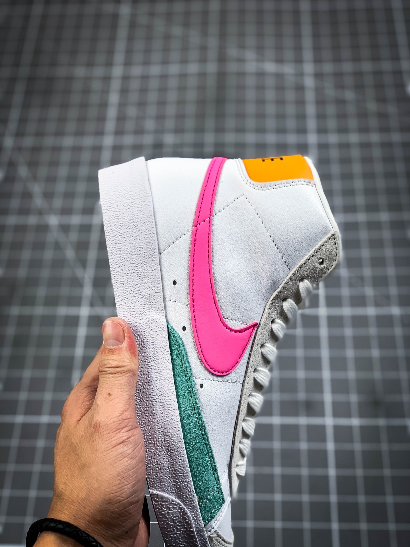 200  Nike Blazer MidVintage'77 白蓝粉 DA4295-100