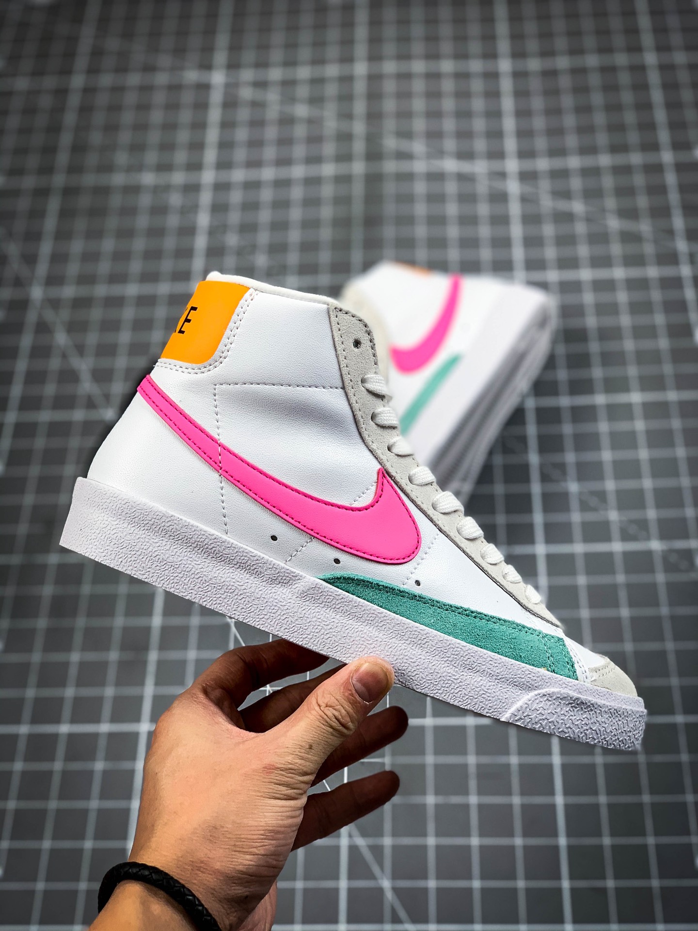 200  Nike Blazer MidVintage'77 白蓝粉 DA4295-100