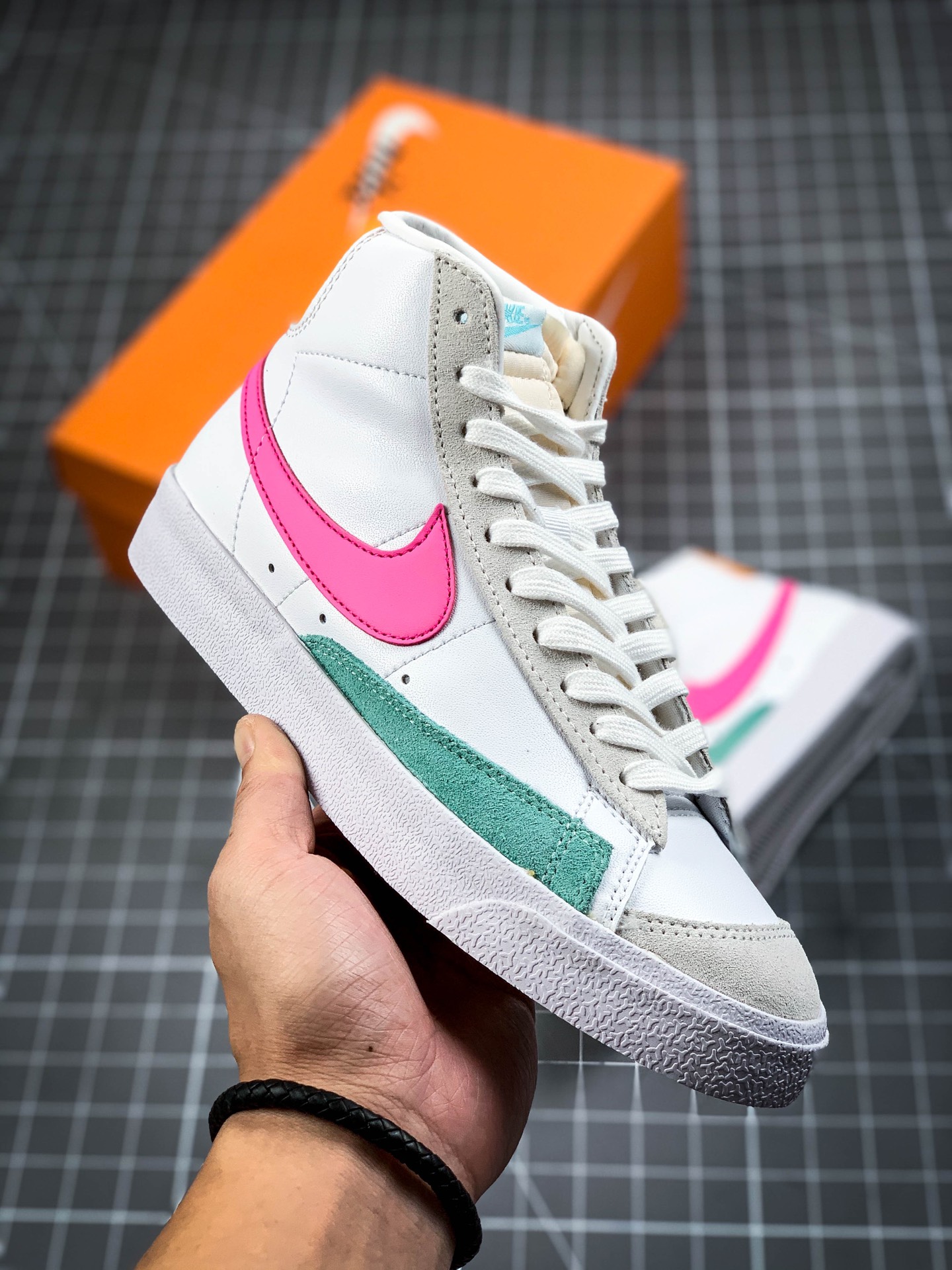 200  Nike Blazer MidVintage'77 白蓝粉 DA4295-100