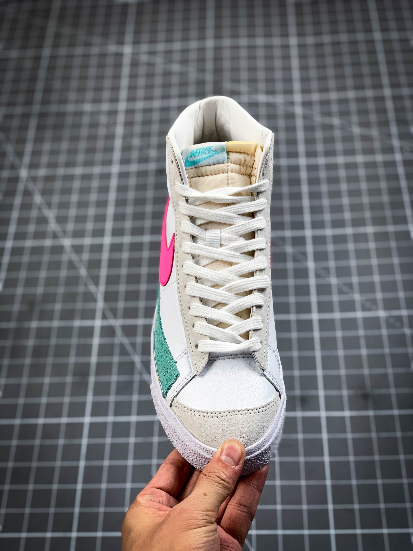 200  Nike Blazer MidVintage'77 白蓝粉 DA4295-100