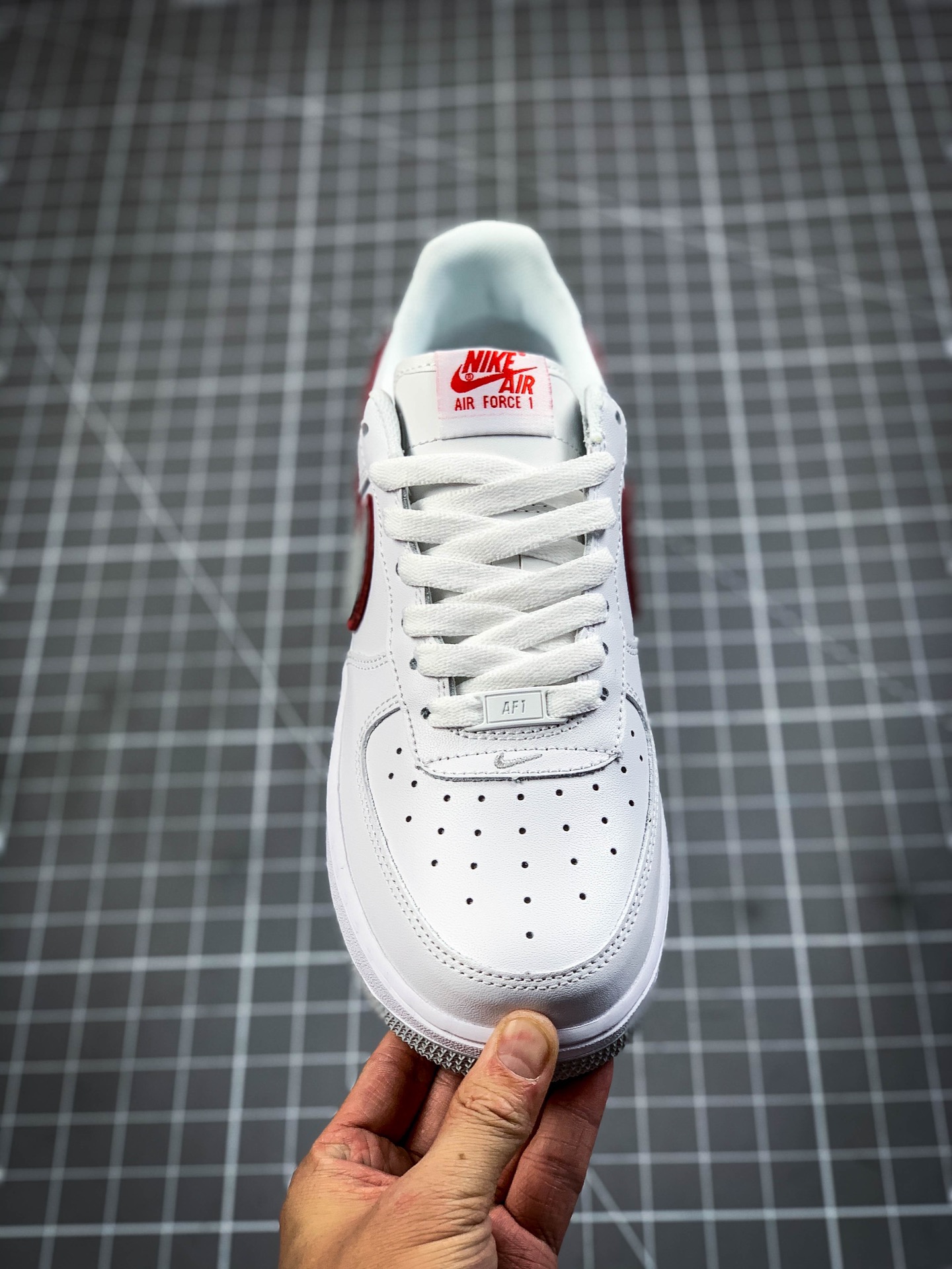 180 【新配色】公司级 Nike Air Force 1 “1号联名” 白灰红 空军一号休闲板鞋CJ1681-101