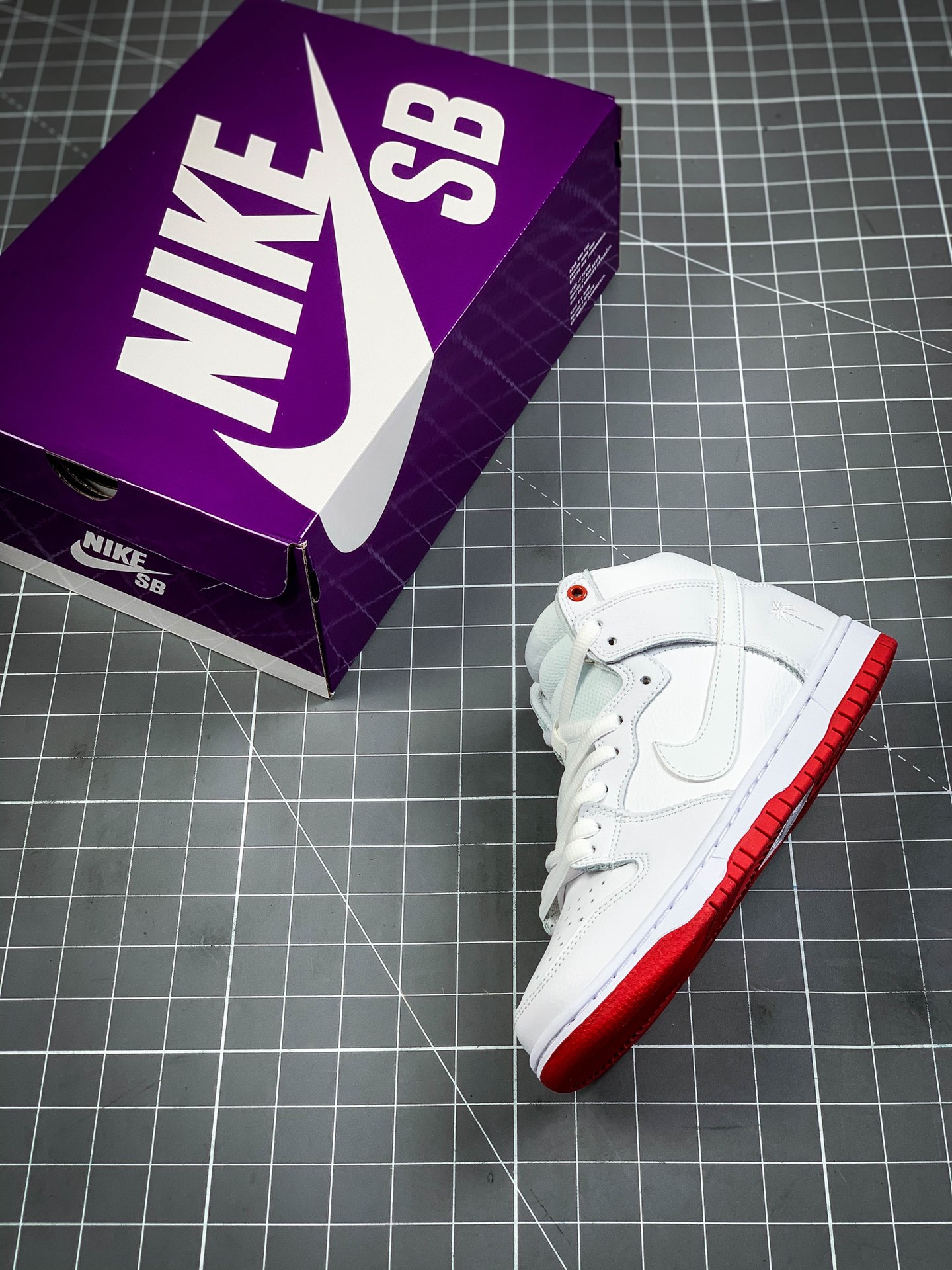 180 原装 Nike SB Zoom Dunk High白红棕榈树板鞋 AH9613-116