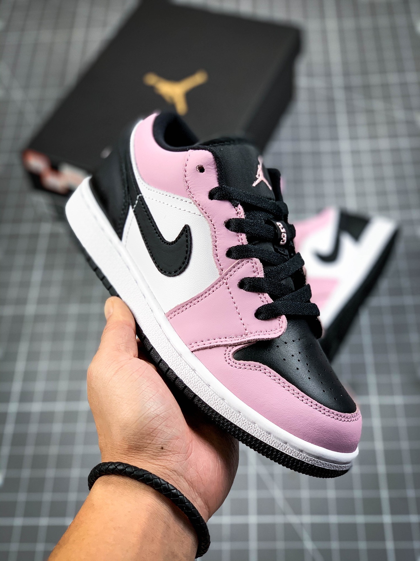 200 Air Jordan 1 Low 黑白粉 AJ1乔1低帮休闲板鞋 554723-601