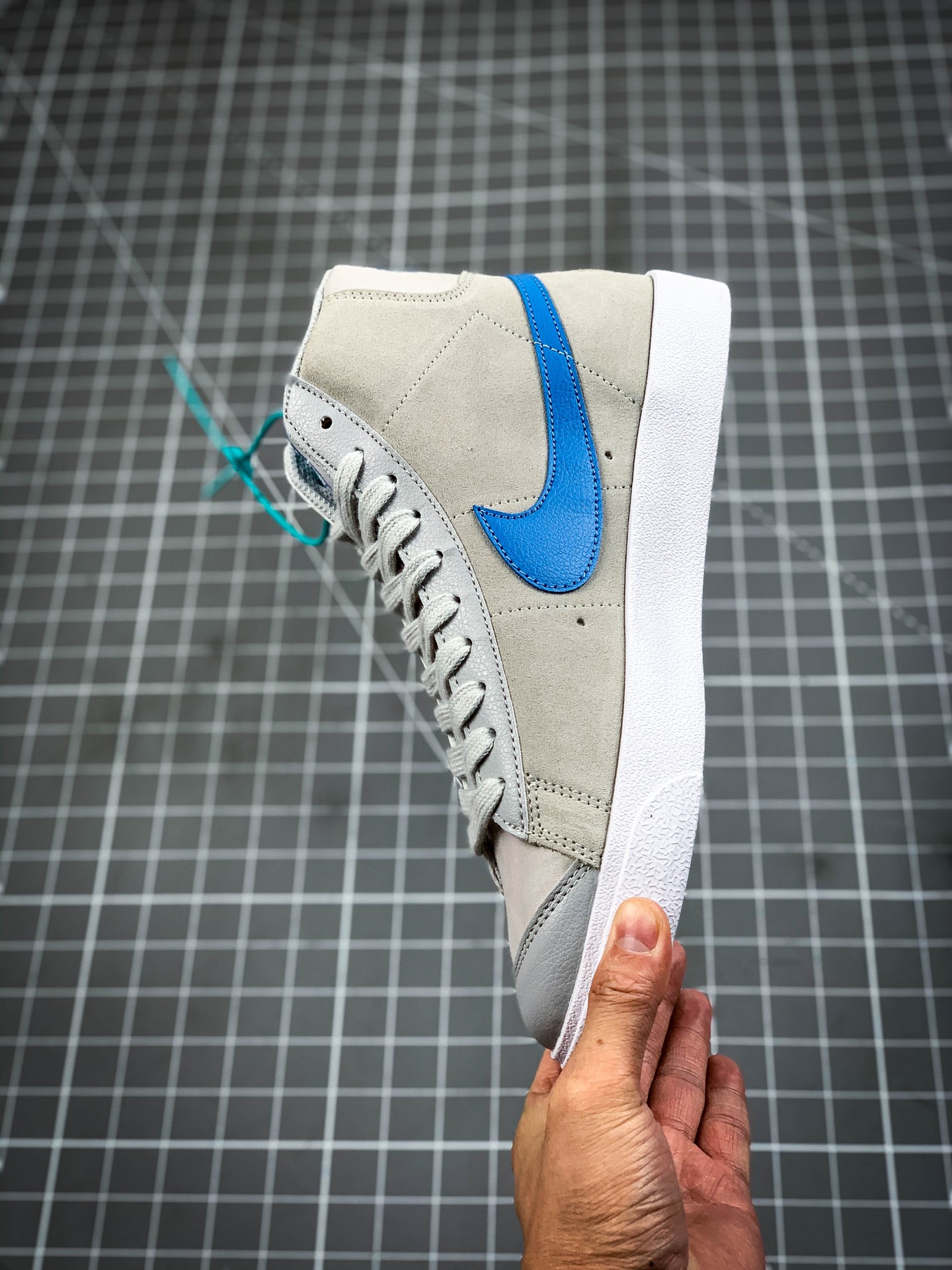 180 公司级 Nike Blazer Mid QS HH 开拓者高帮百搭休闲板鞋 CV8927-001