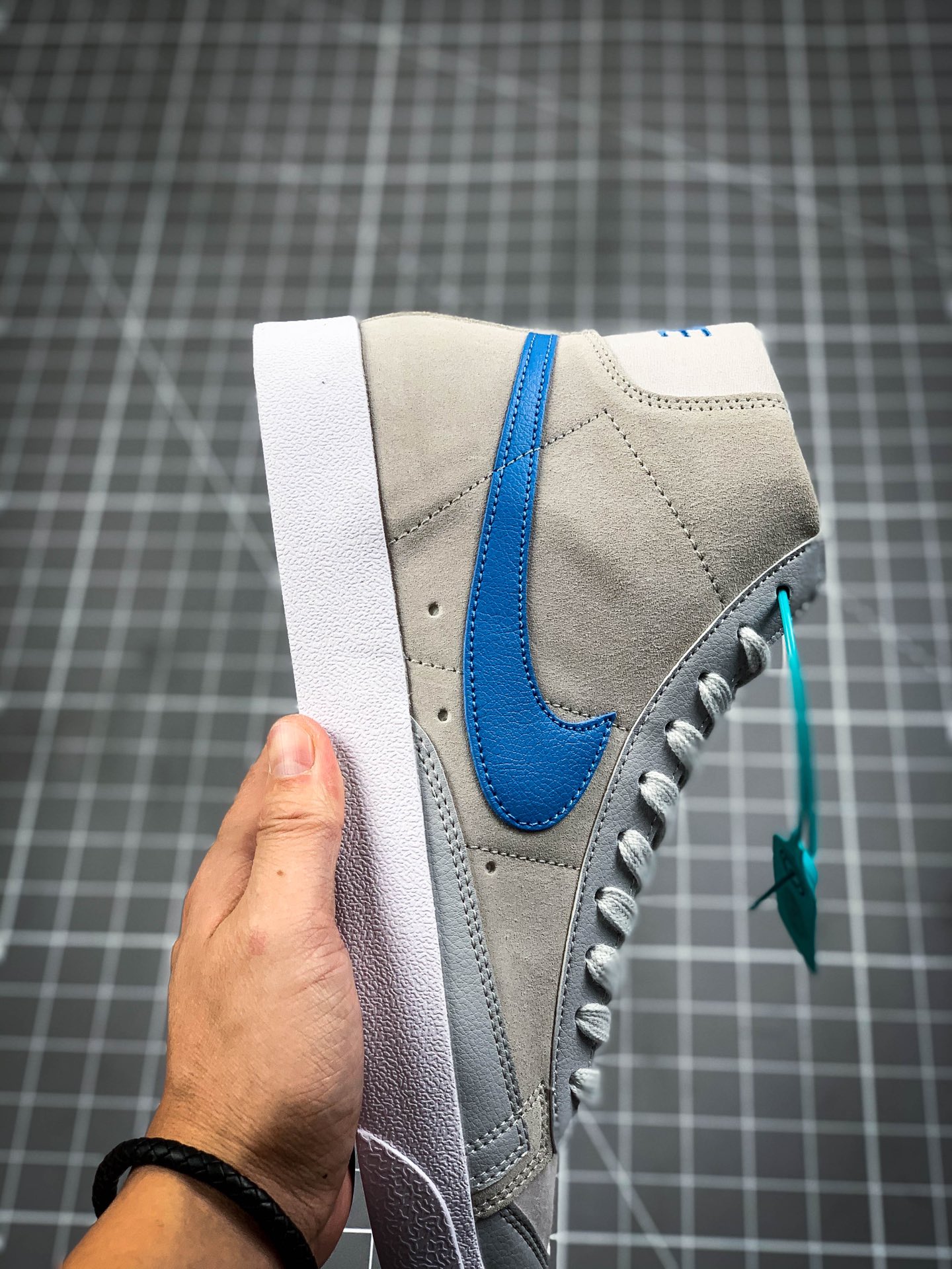 180 公司级 Nike Blazer Mid QS HH 开拓者高帮百搭休闲板鞋 CV8927-001