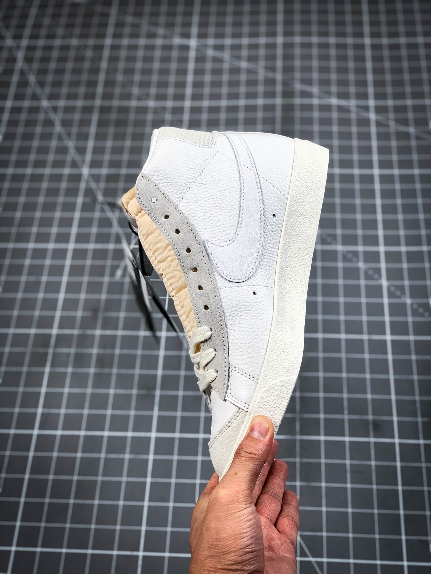 190 耐克开拓者高帮板鞋  Nike BLAZER MID’77 SS 2020秋季新款运动鞋高帮板鞋 CW7583-100