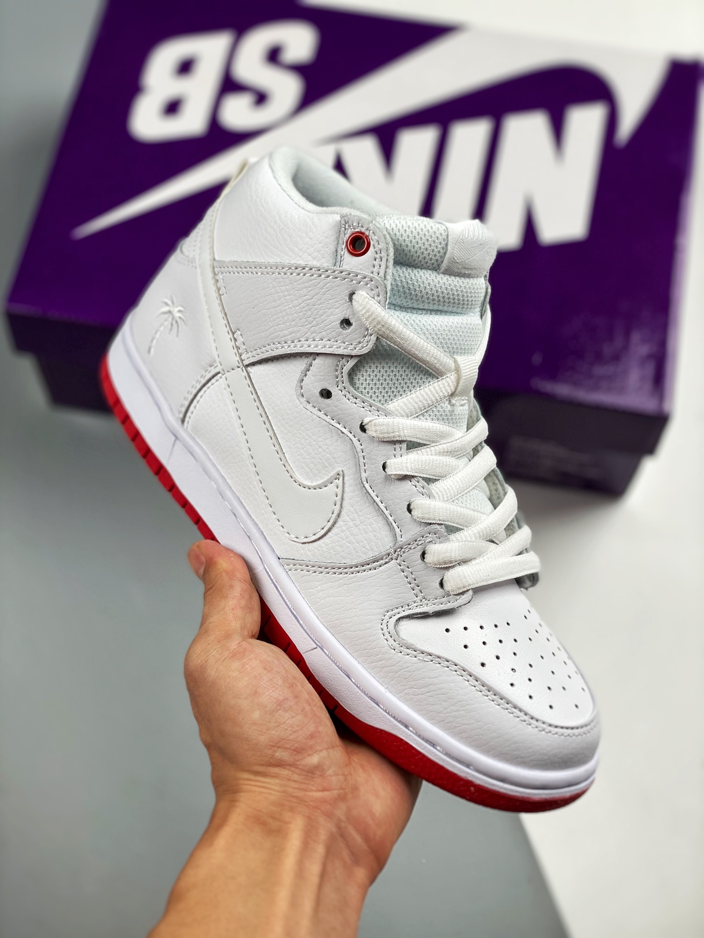 Nike SB Zoom Dunk High 板鞋 高帮 白红色 椰树 刺绣 红棕榈树板鞋 传奇滑手 Kevin Bradley 货号：AH9613-116 Size ：36 36.5 37.5 38 38.5 39 …
