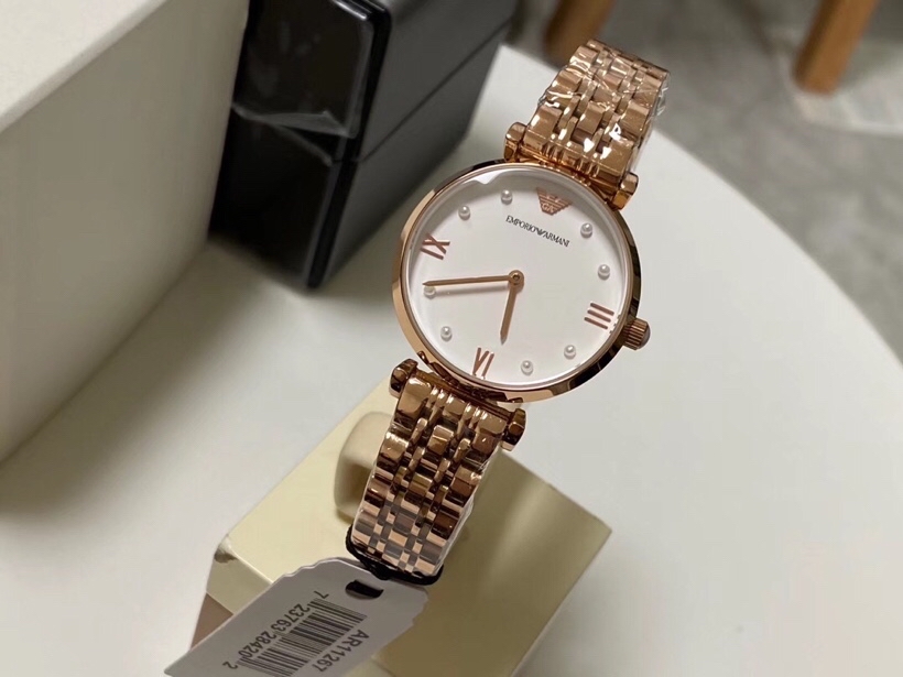 Armani modelo ar11267 esfera de nácar natural con incrustaciones de marcadores de hora de nácar, esfera limpia, comodid…