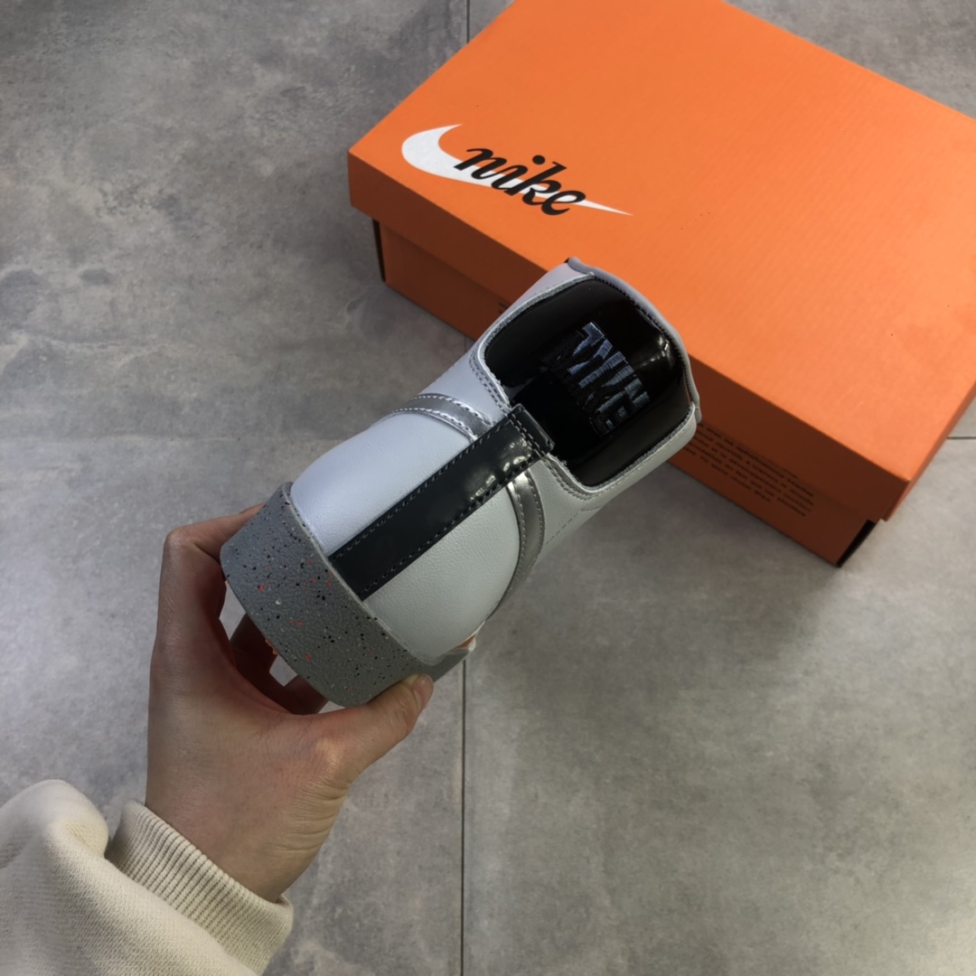 220 #耐克Nike Blazer Mid '1977 VNTG经典开拓者高帮百搭休闲运动板鞋 DC9170-001