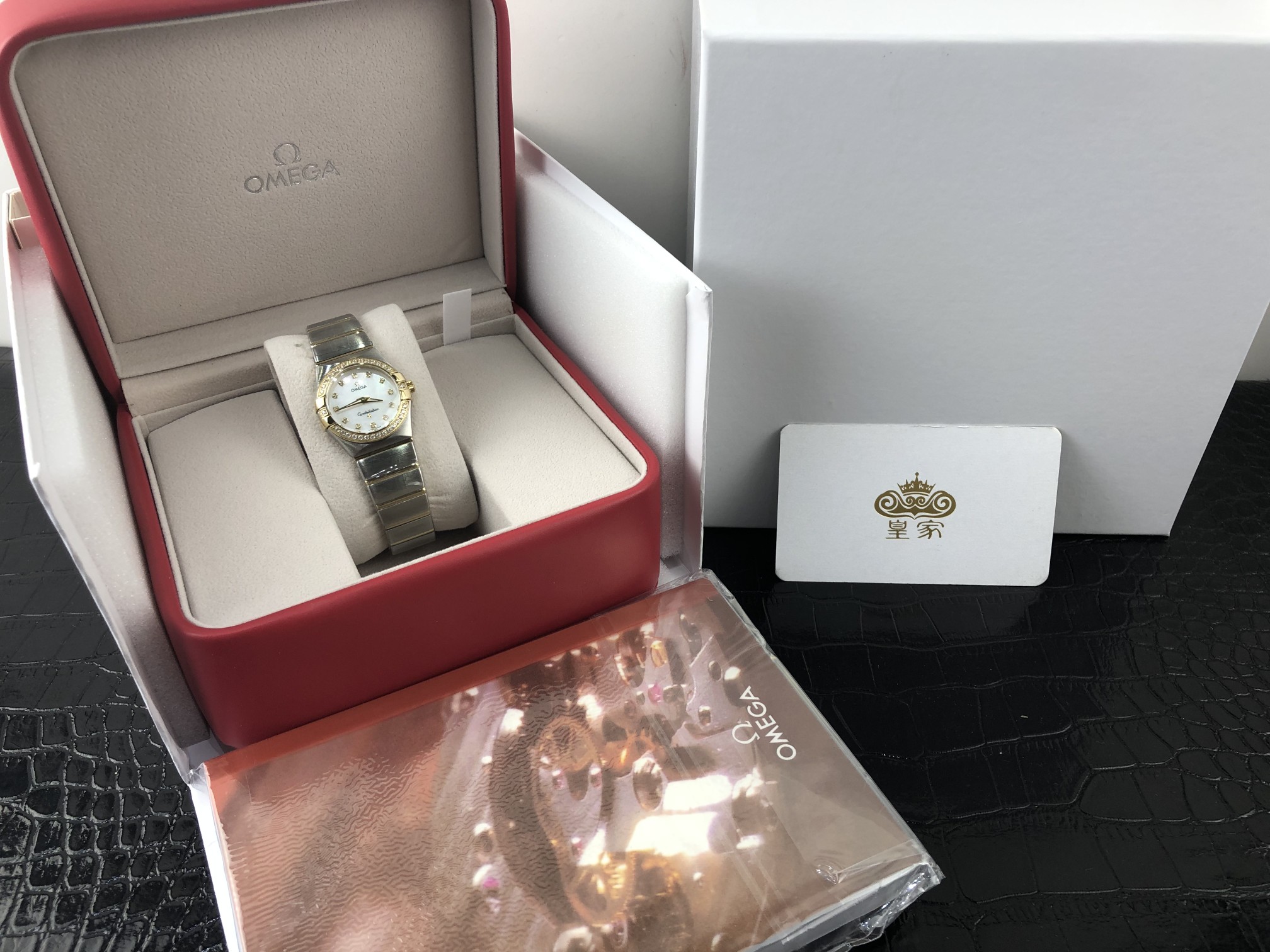 Omega 皇家 欧米茄星座系列镶钻女表