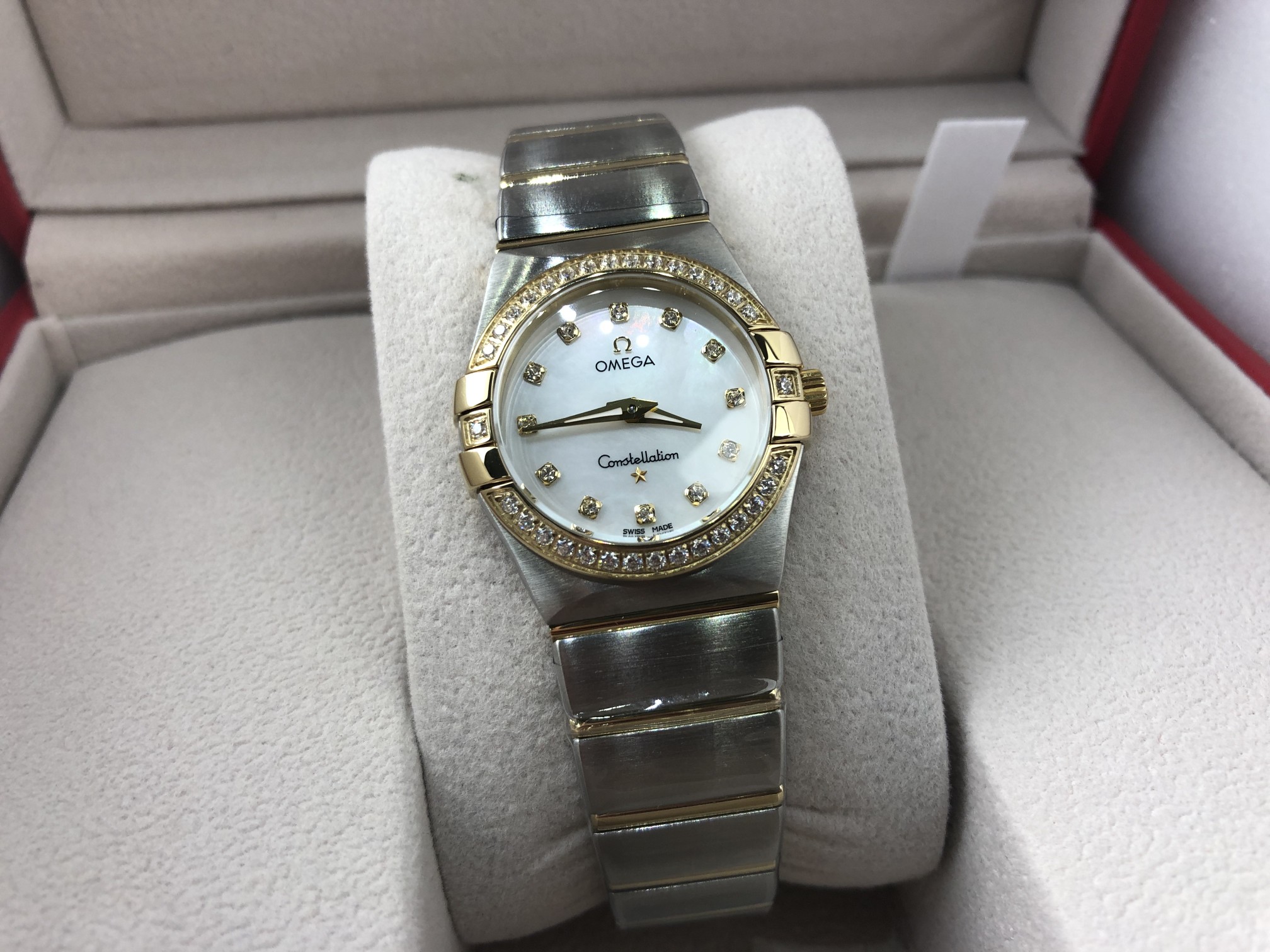 Omega 皇家 欧米茄星座系列镶钻女表
