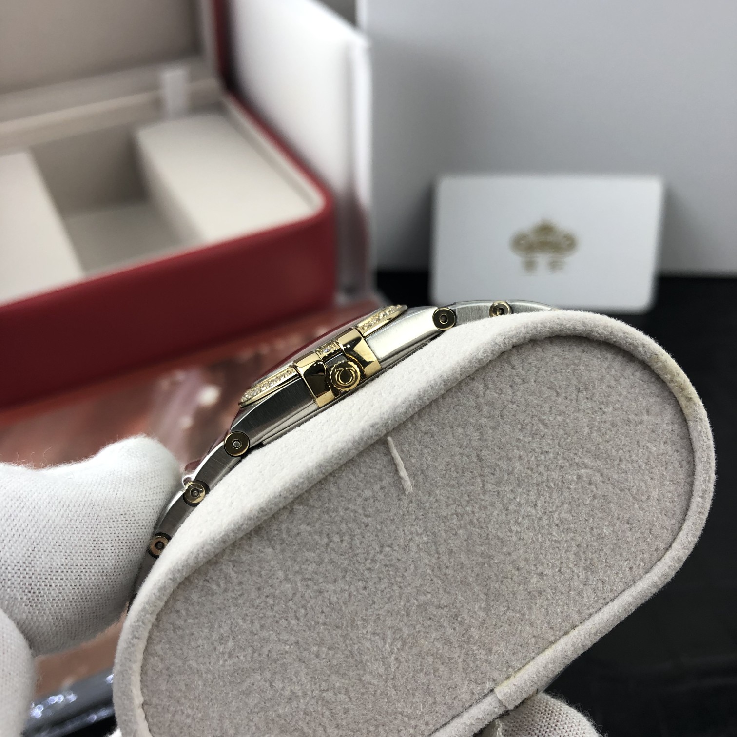 Omega 皇家 欧米茄星座系列镶钻女表